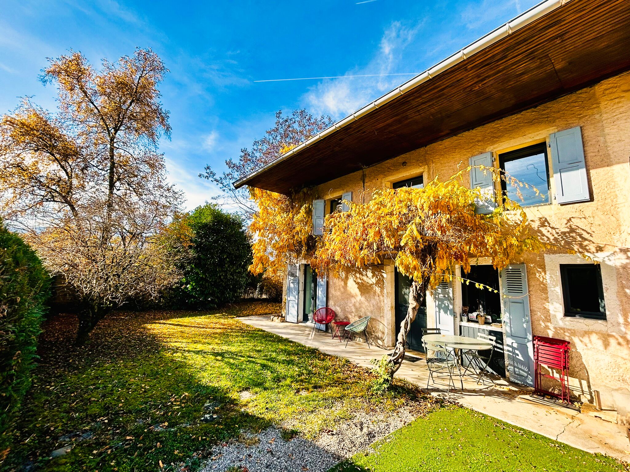 French property for sale in Menthon-Saint-Bernard, Haute-Savoie - €936,000 - photo 