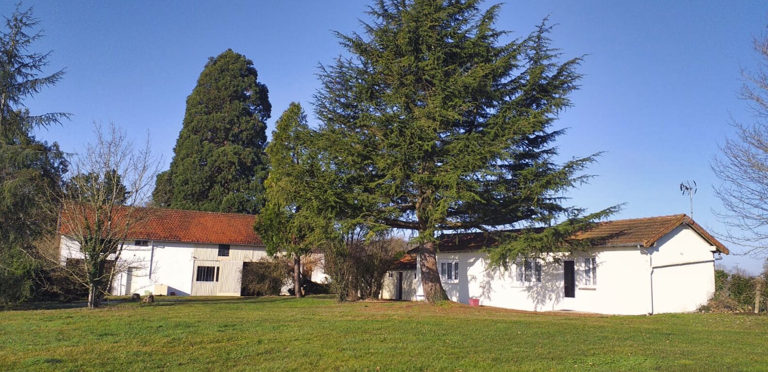 French property for sale in Montargis, Loiret - €744,680 - photo 