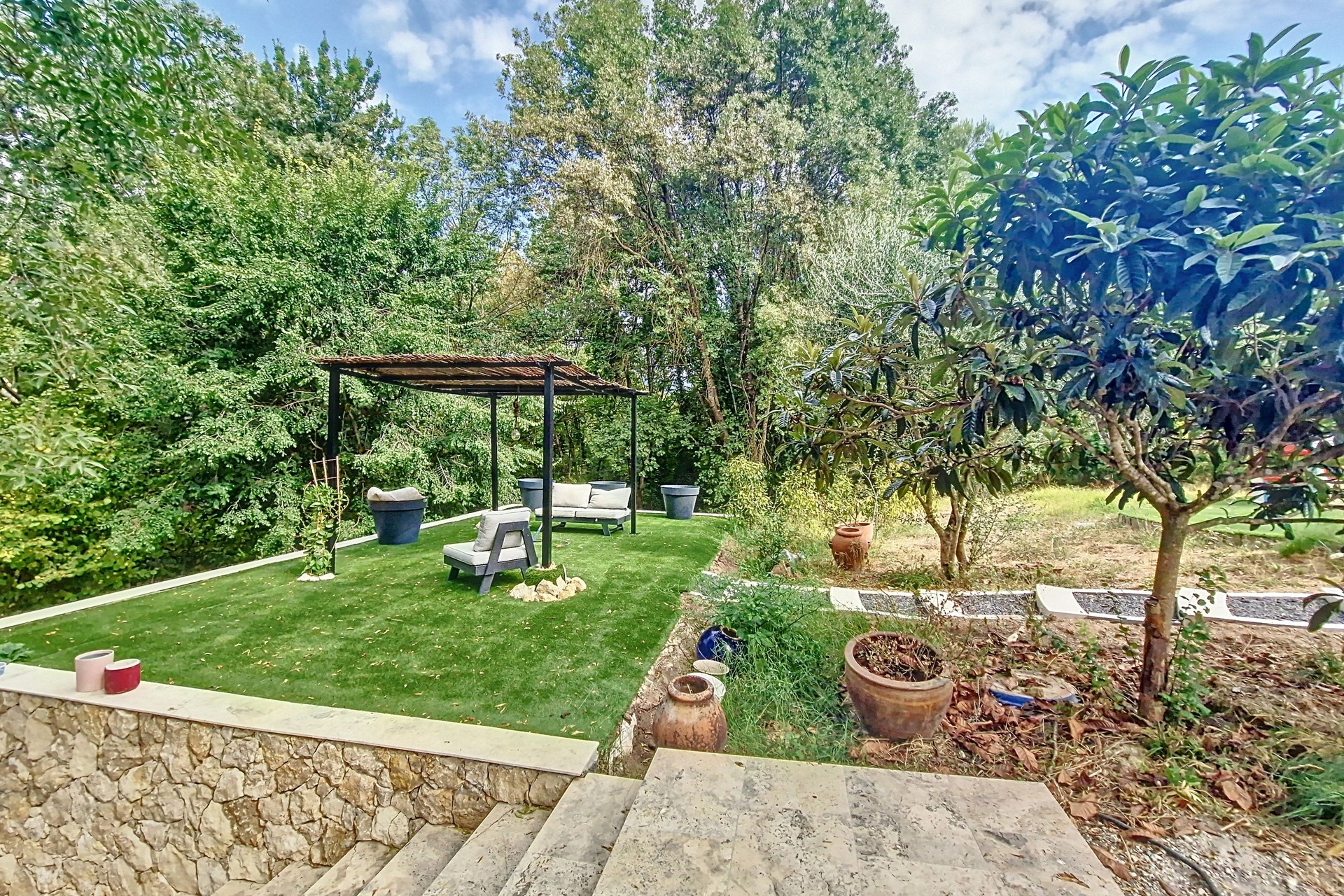 French property for sale in Roquefort-les-Pins, Alpes-Maritimes - €1,264,000 - photo 