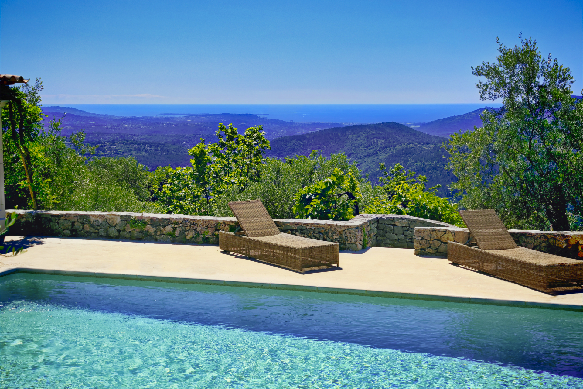 Propriété en France à vendre à Cabris, Alpes-Maritimes - &#8364;3 490 000 - photo 