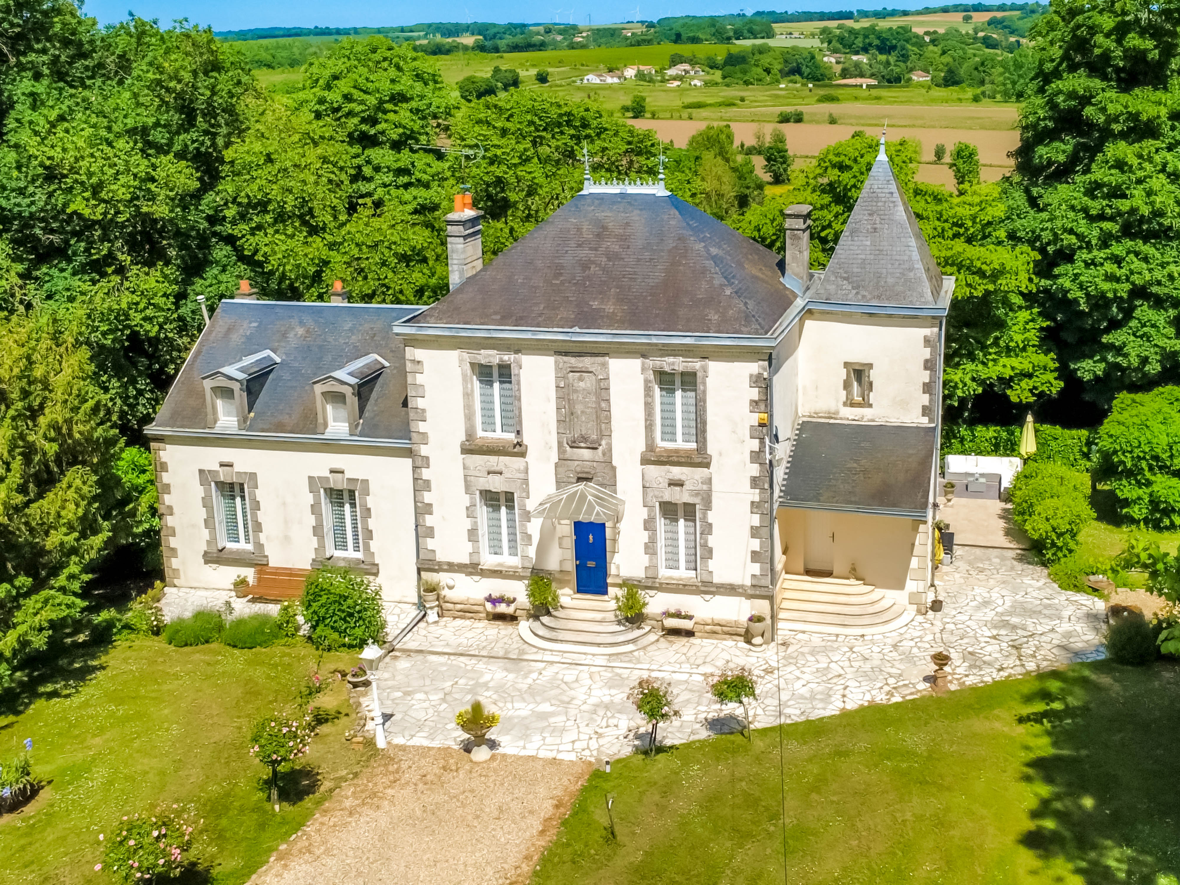 French property for sale in Ruffec, Charente - €524,750 - photo 