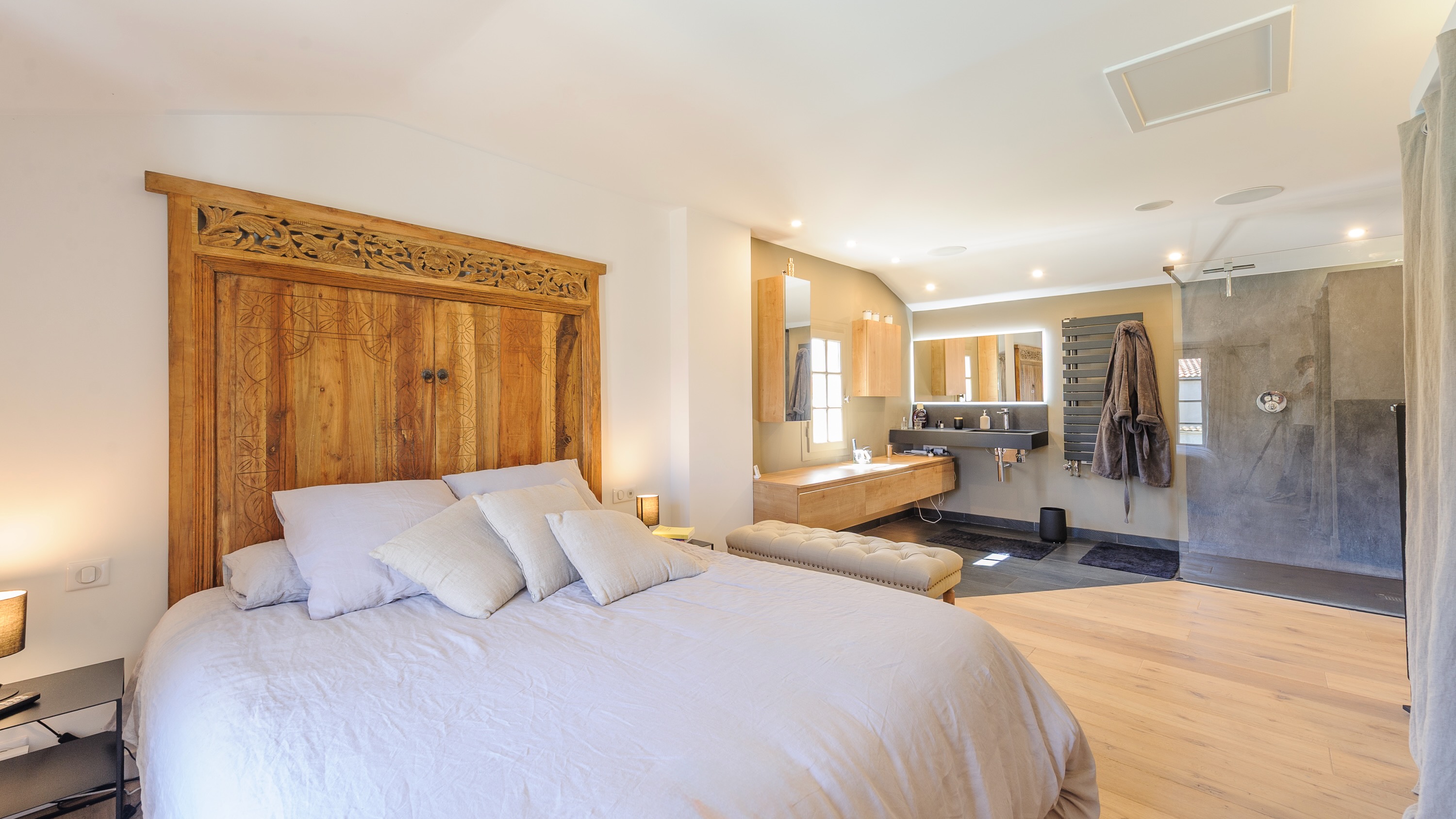 French property for sale in Dompierre-sur-Mer, Charente-Maritime - €1,190,000 - photo 