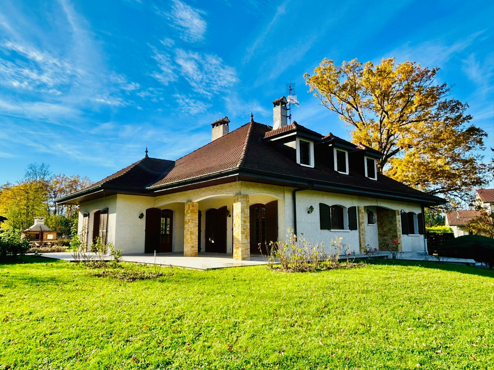 Propriété en France à vendre à Reignier-Ésery, Haute-Savoie - &#8364;1 650 000 - photo 