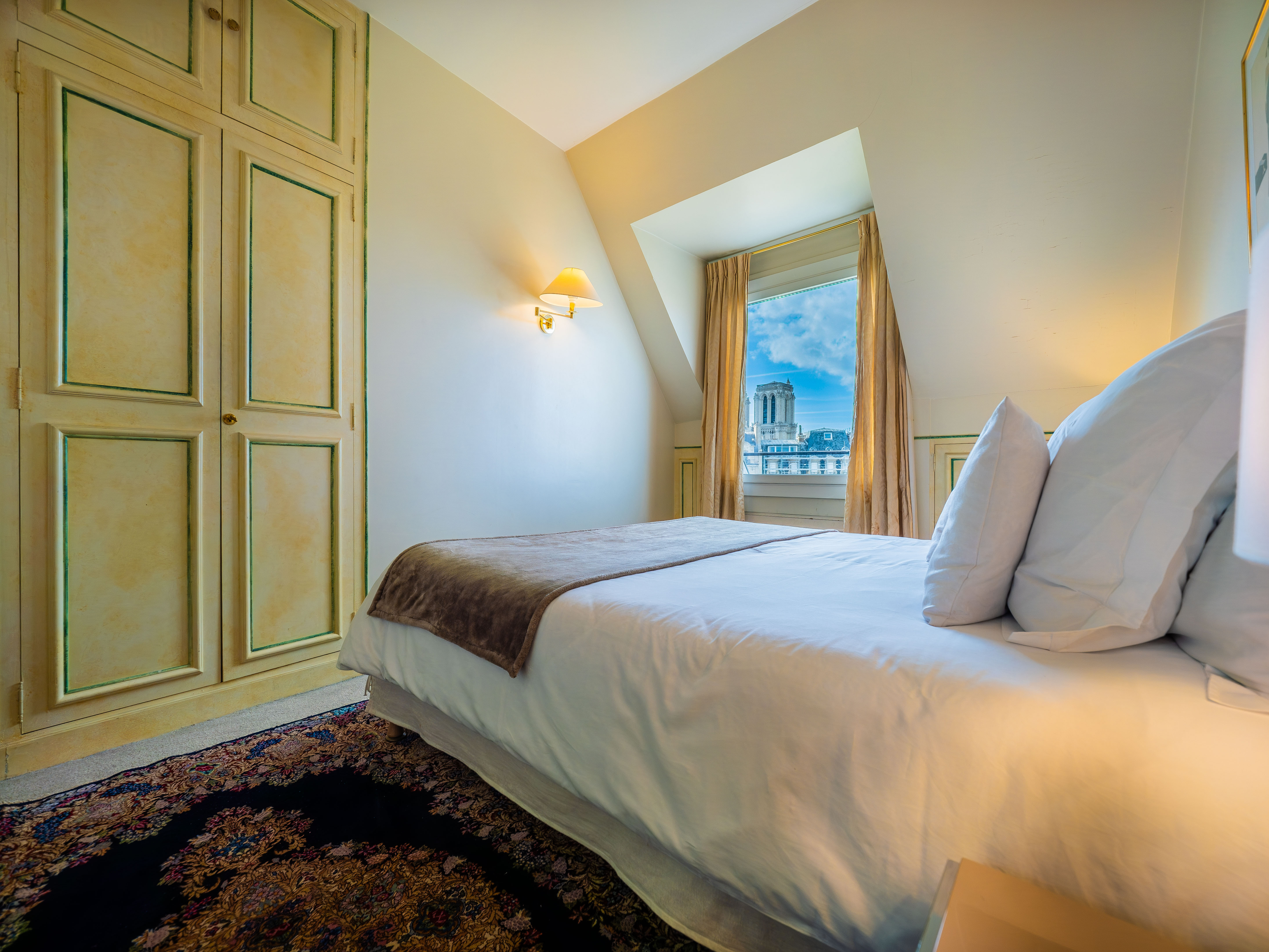 French property for sale in Paris, Paris - €4,500,000 - photo 