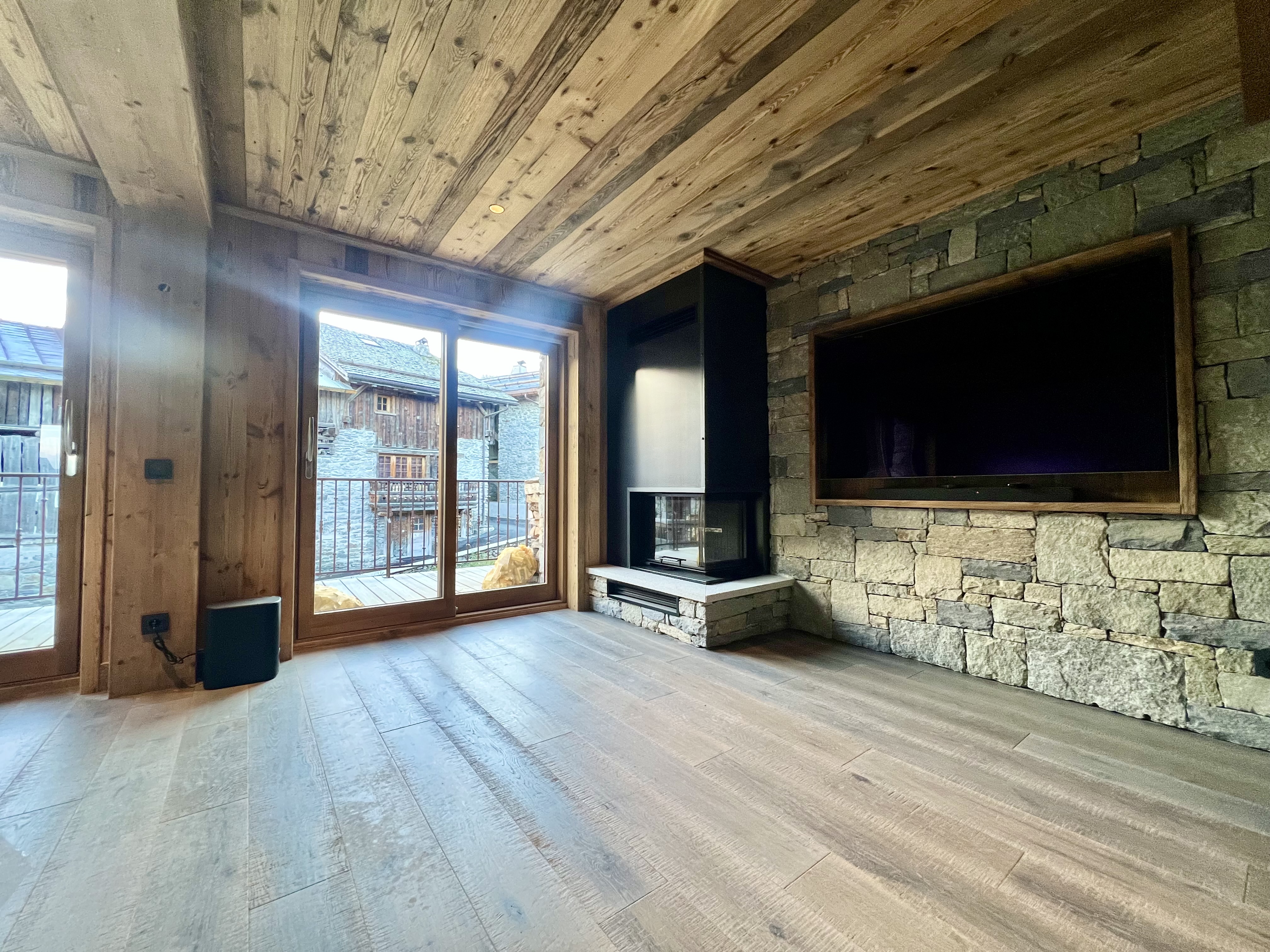 French property for sale in MERIBEL LES ALLUES, Savoie - €2,850,000 - photo 