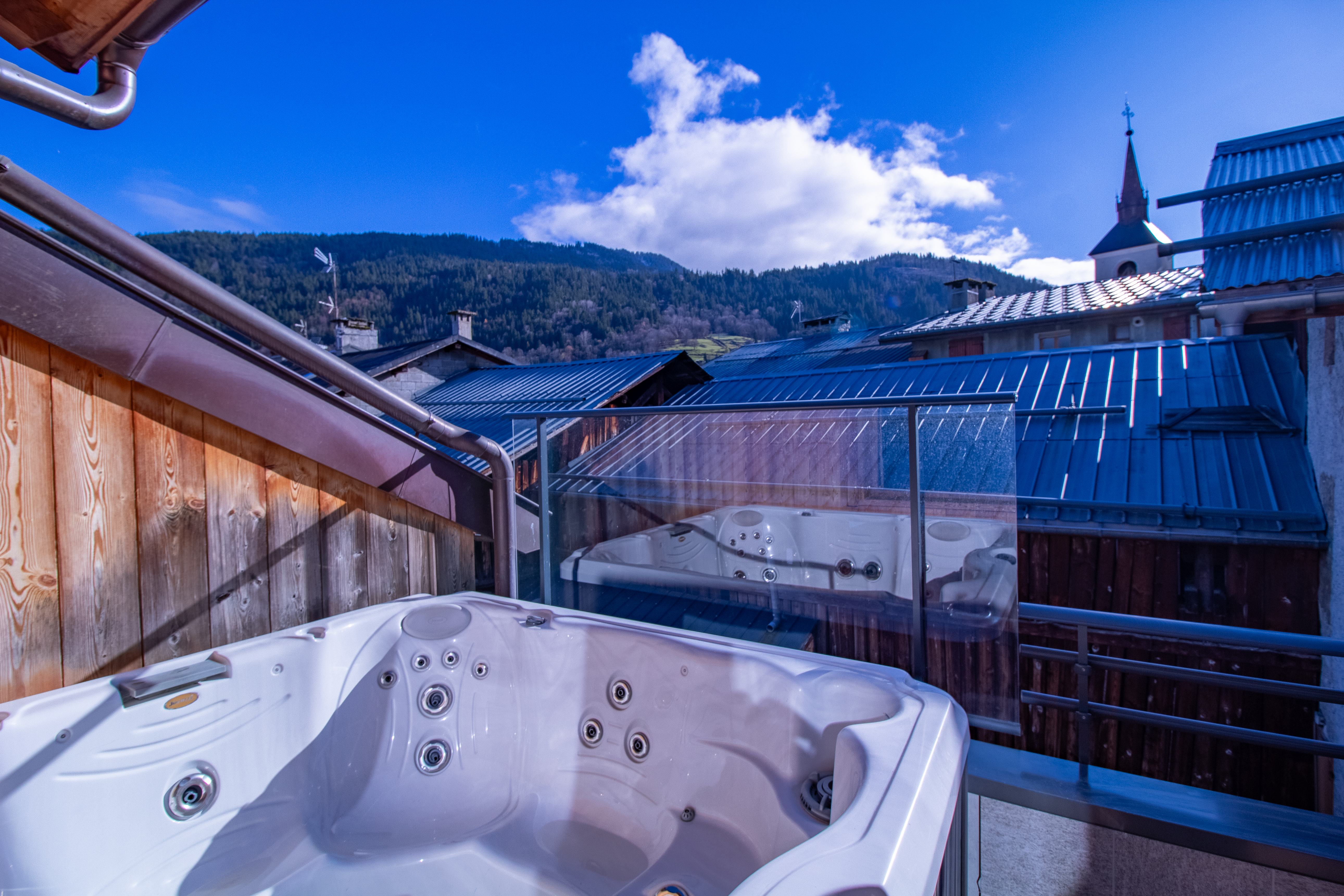 French property for sale in Les Allues, Savoie - €1,450,000 - photo 