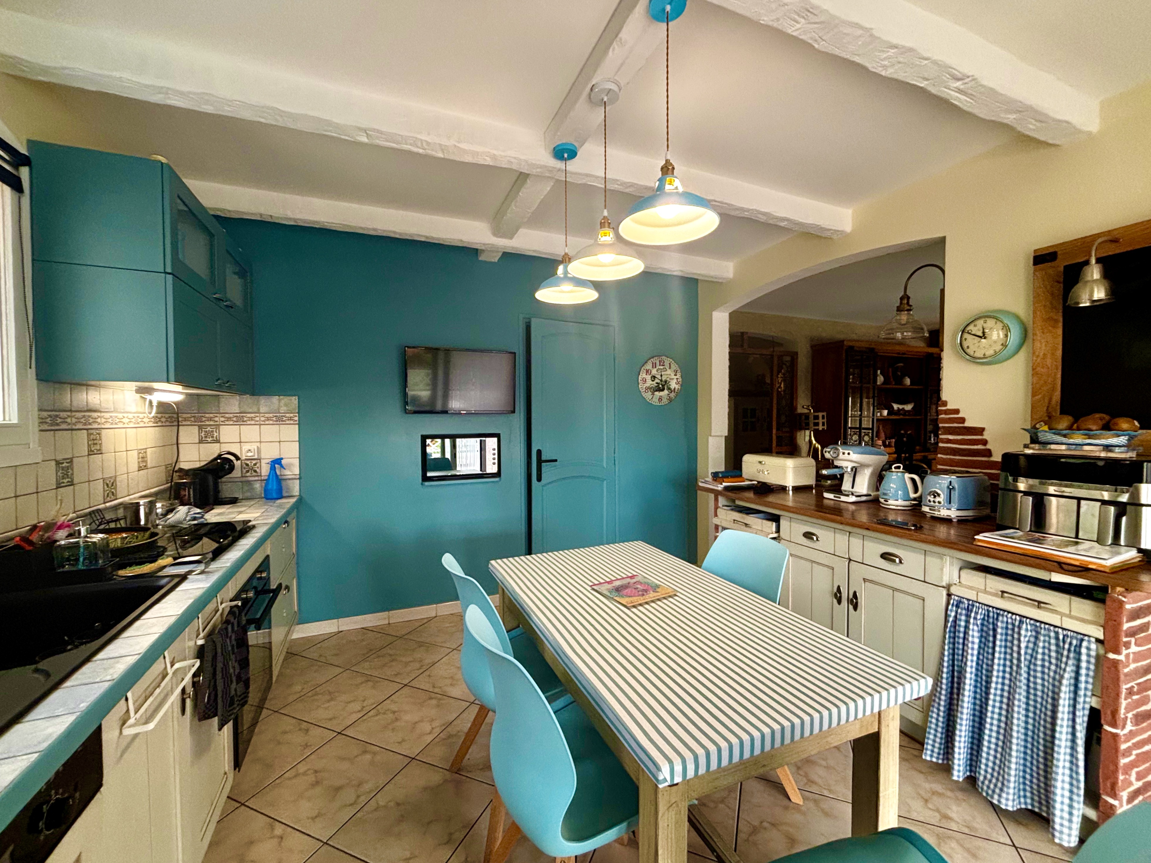 Propriété en France à vendre à Alès, Gard - &#8364;900 000 - photo 