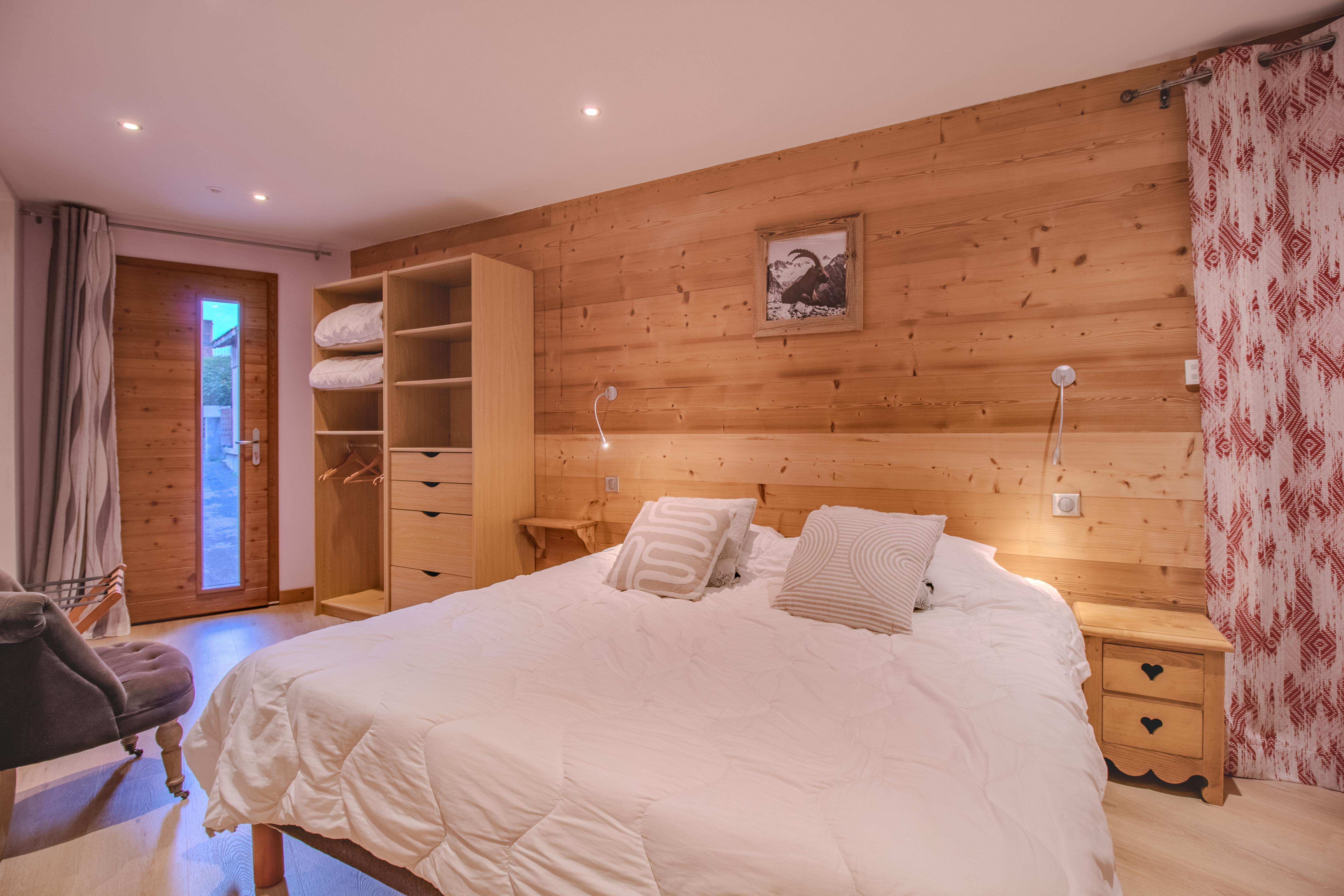 French property for sale in Les Allues, Savoie - €1,450,000 - photo 