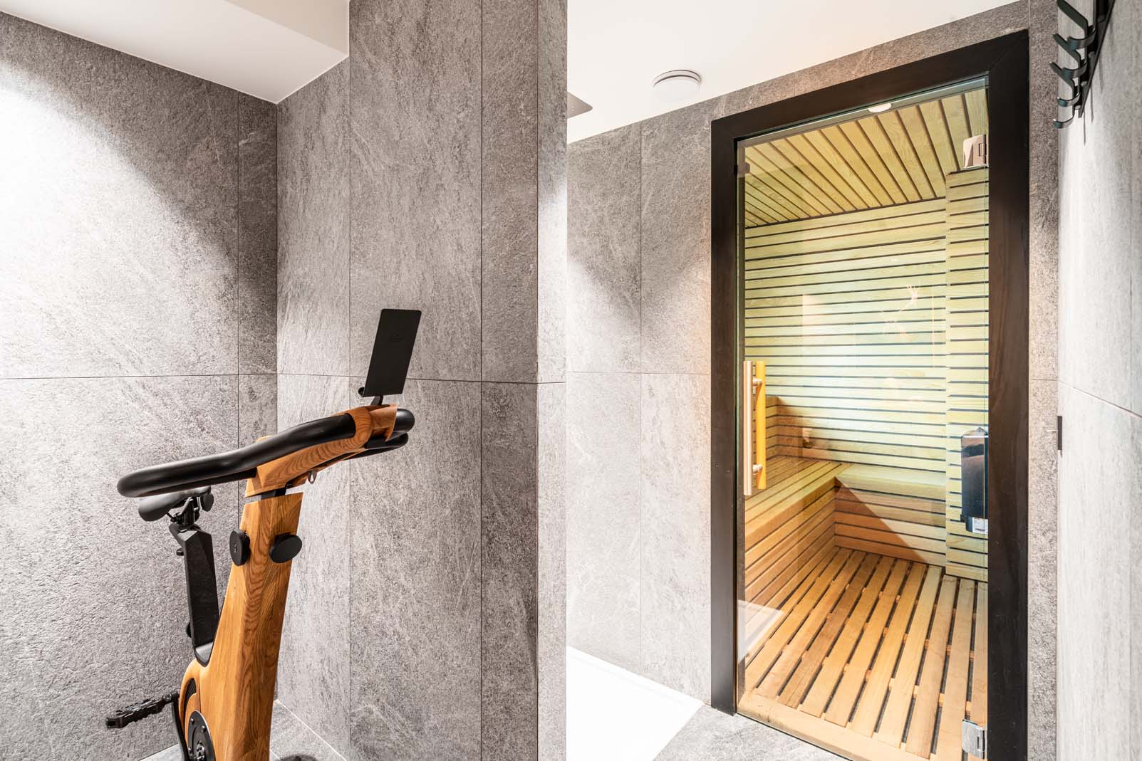 French property for sale in MERIBEL LES ALLUES, Savoie - €2,660,000 - photo 