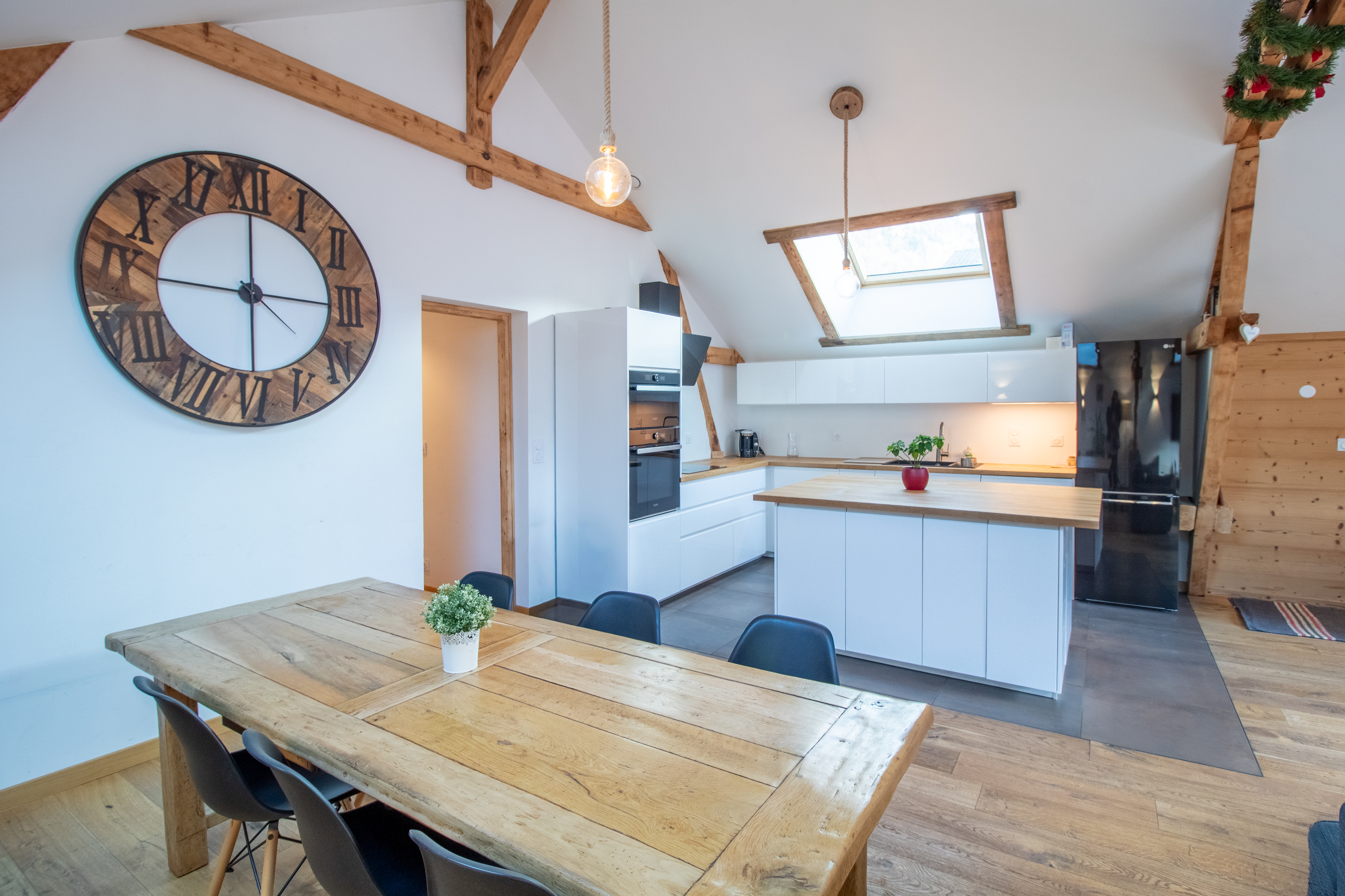 French property for sale in Bozel, Savoie - €885,000 - photo 