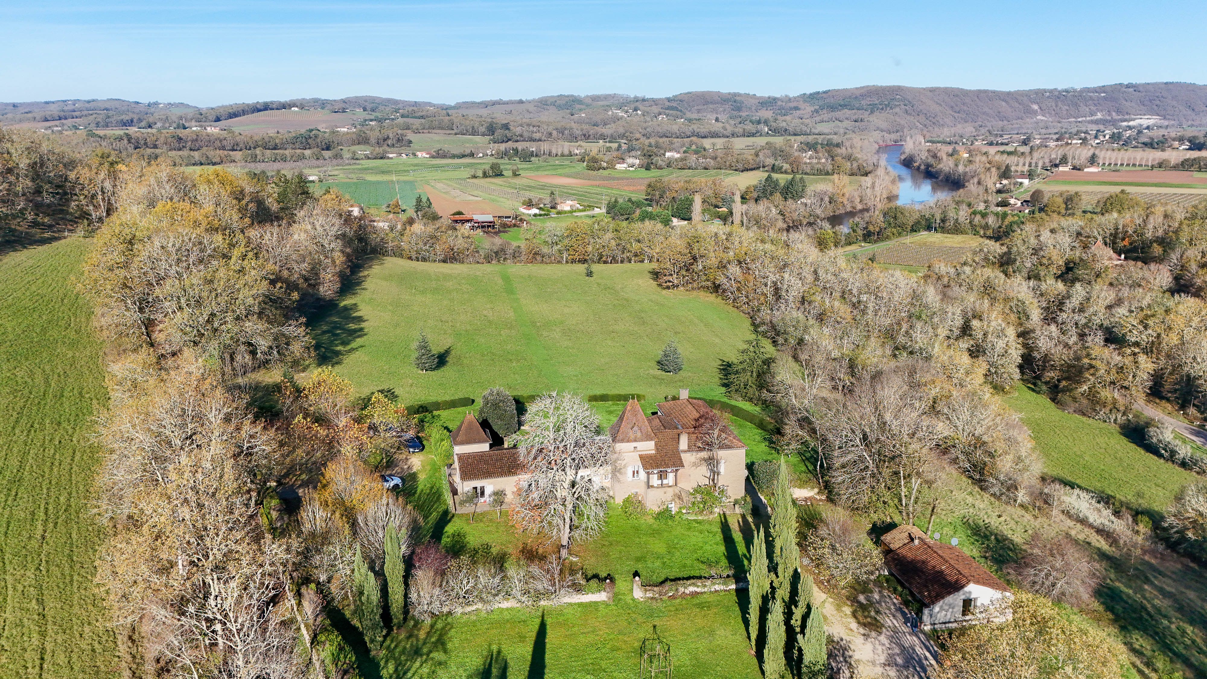 Propriété en France à vendre à Mauroux, Lot - €749 000 - photo 