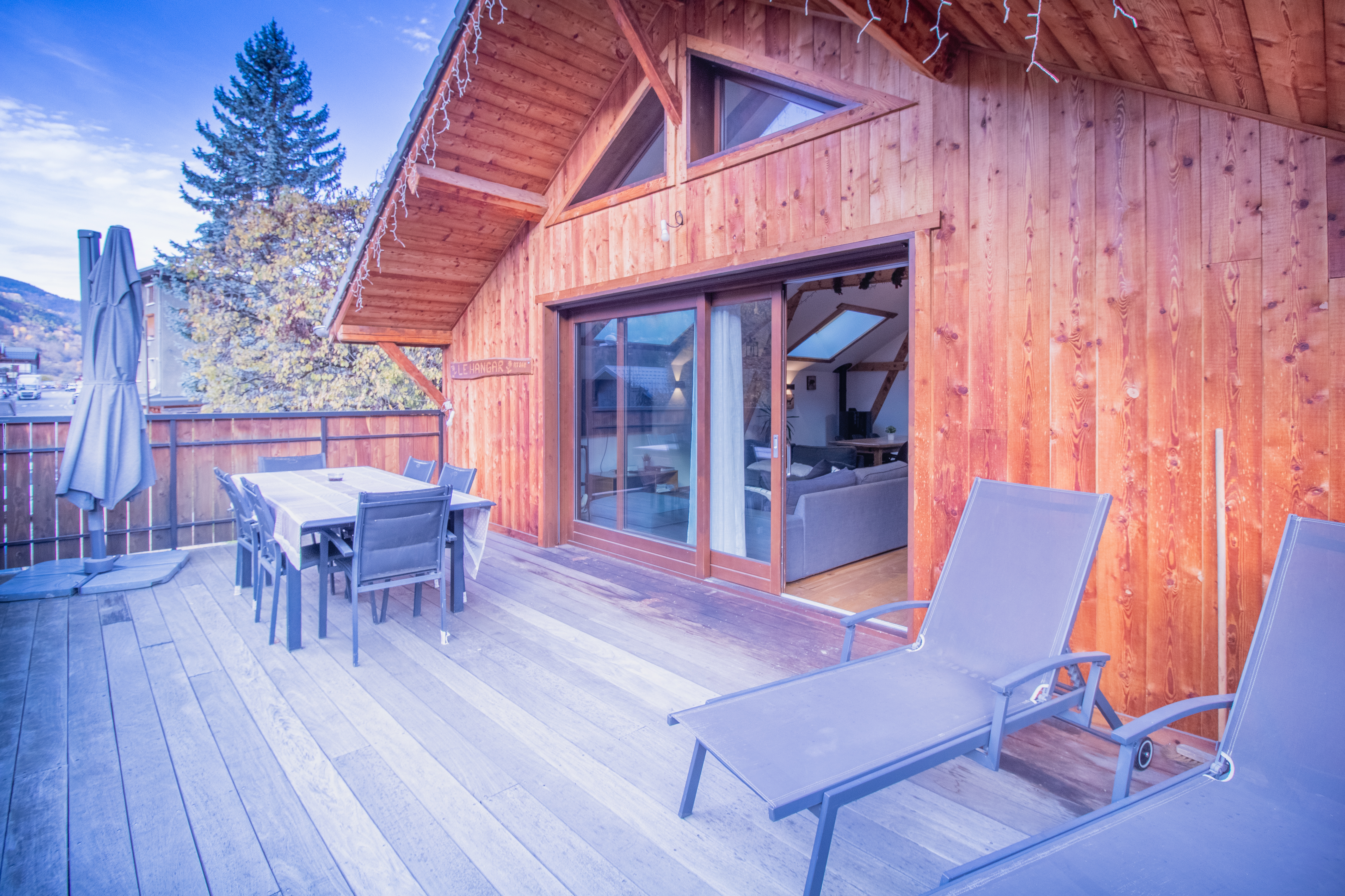 Propriété en France à vendre à Bozel, Savoie - €885 000 - photo 