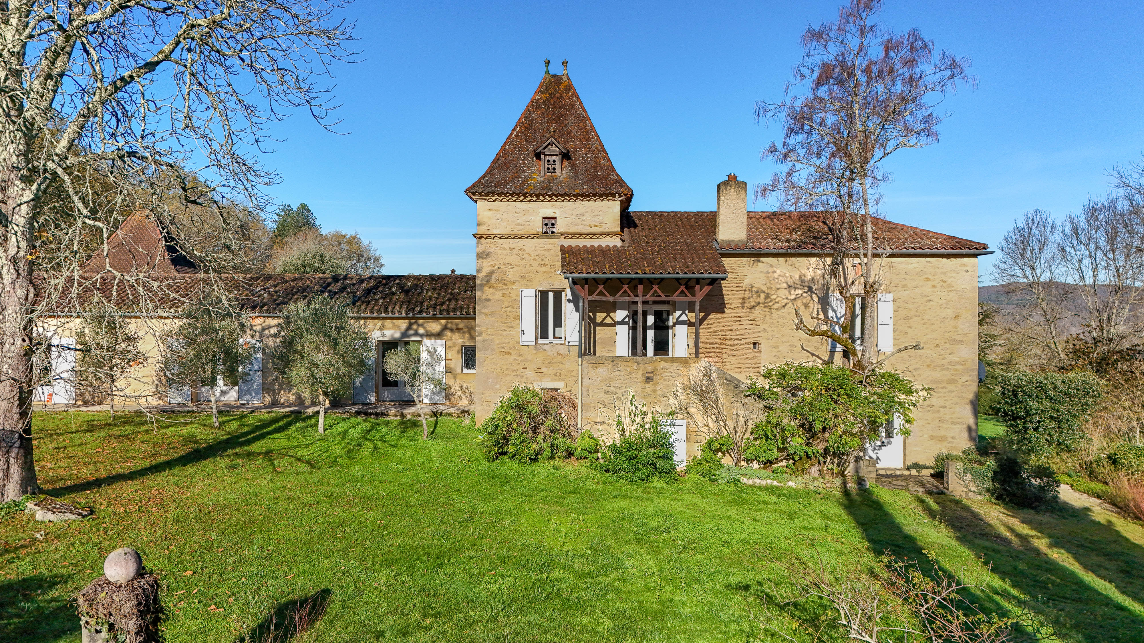 Propriété en France à vendre à Mauroux, Lot - €749 000 - photo 