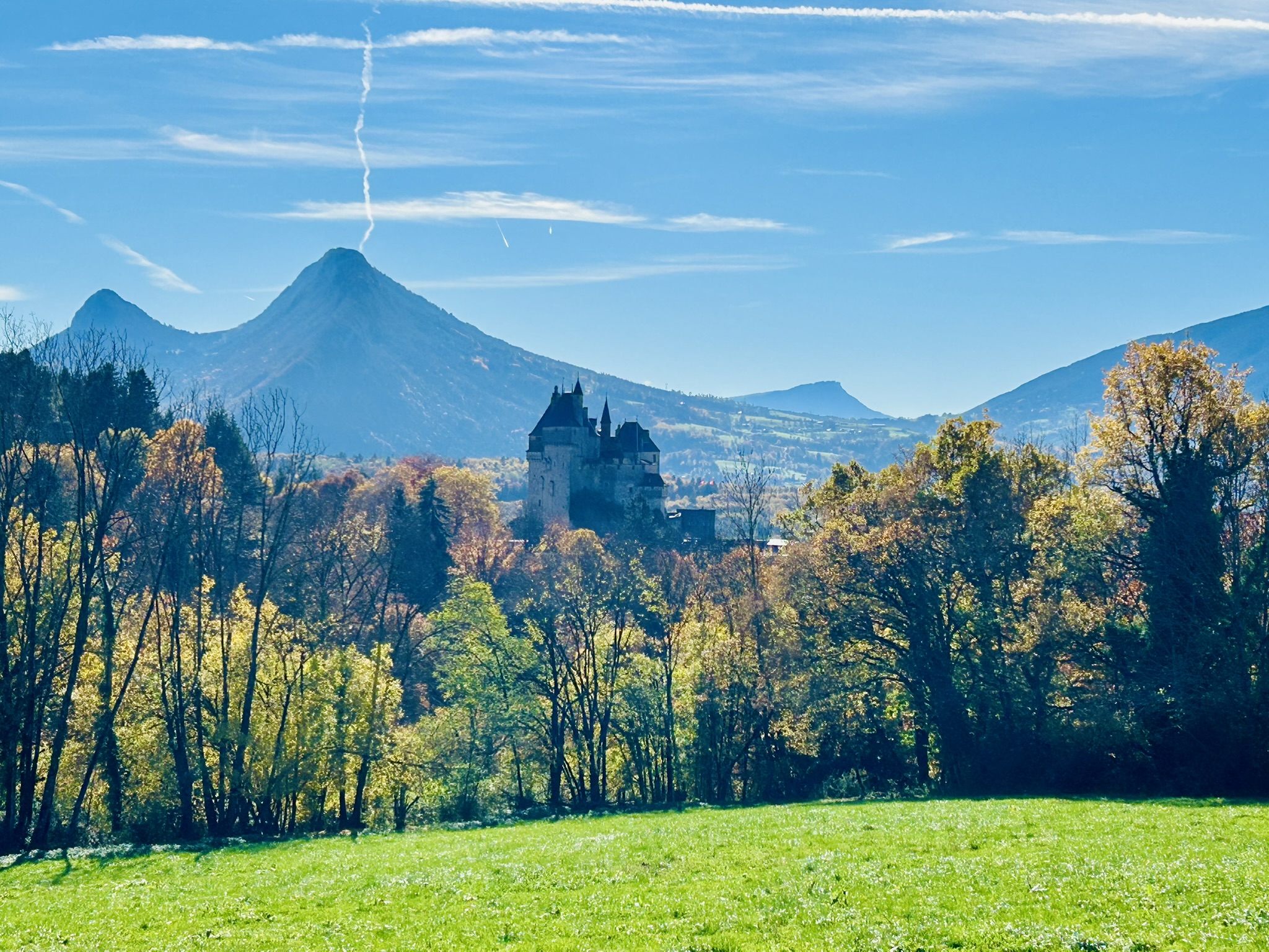 Propriété en France à vendre à Talloires, Haute-Savoie - &#8364;1 040 000 - photo 