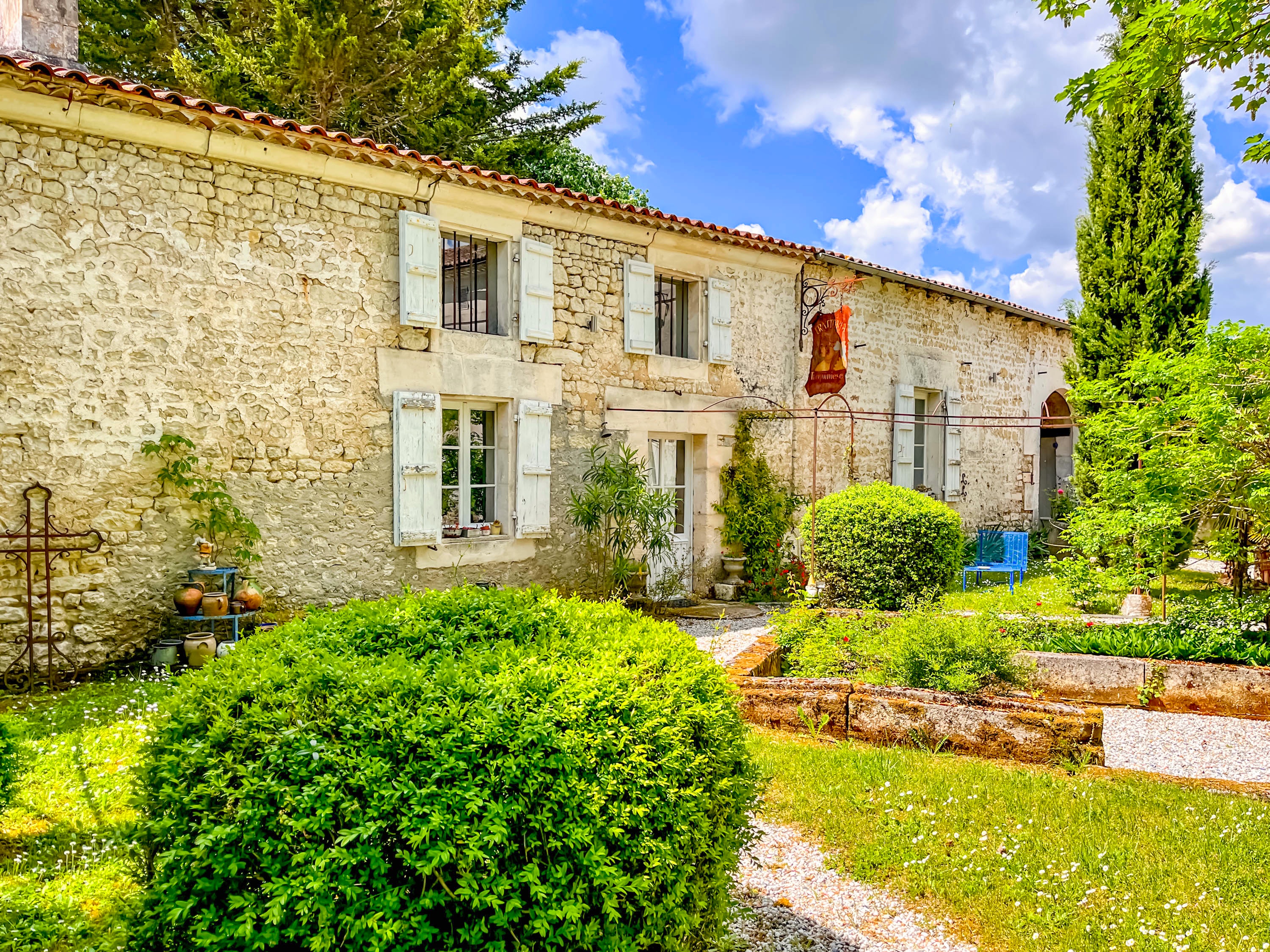 French property for sale in Archiac, Charente-Maritime - €990,000 - photo 