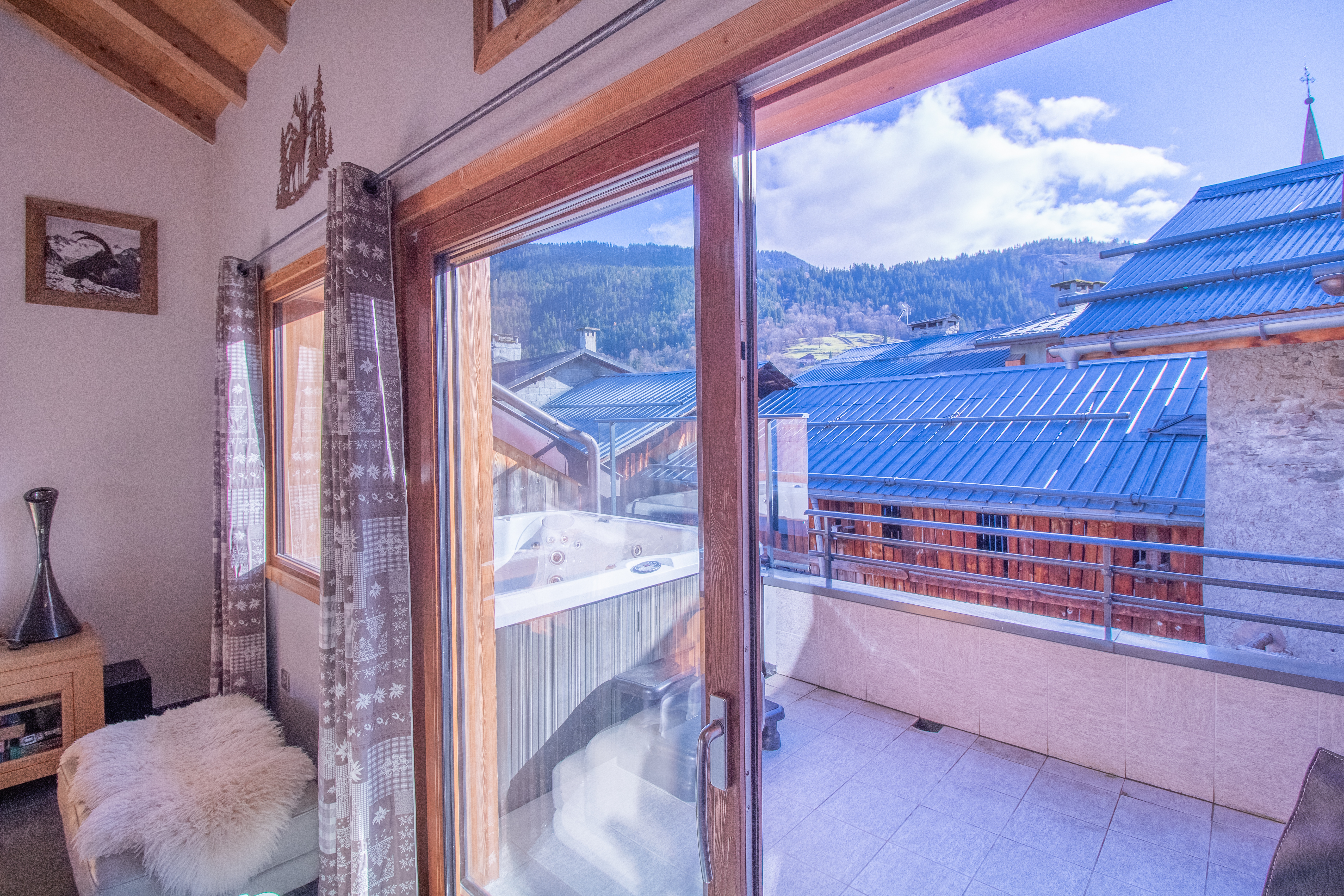 French property for sale in Les Allues, Savoie - €1,450,000 - photo 