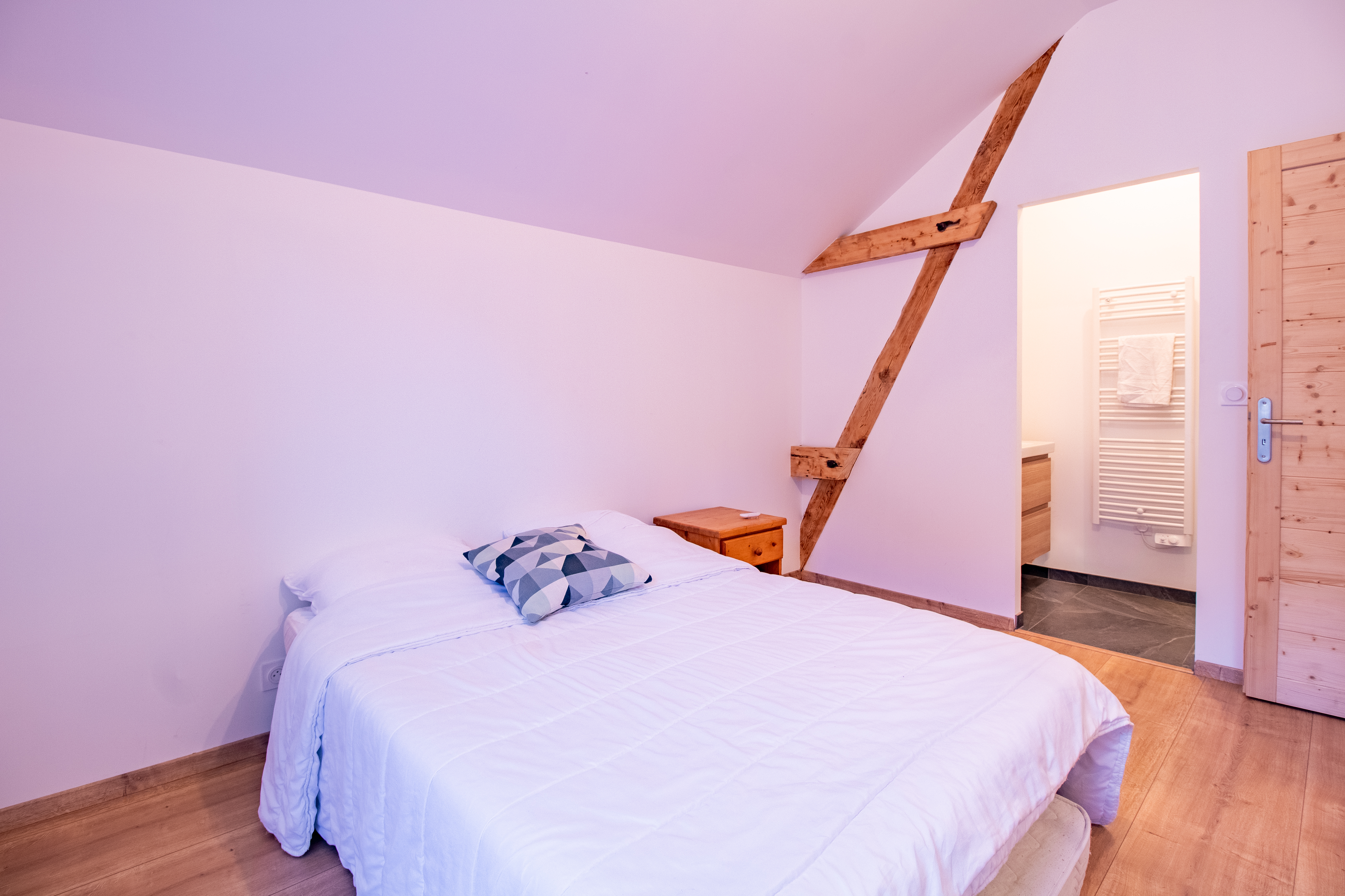 Propriété en France à vendre à Bozel, Savoie - €885 000 - photo 