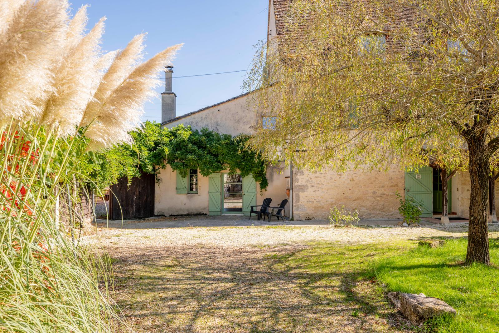 French property for sale in Saint-Méard-de-Gurçon, Dordogne - €895,000 - photo 