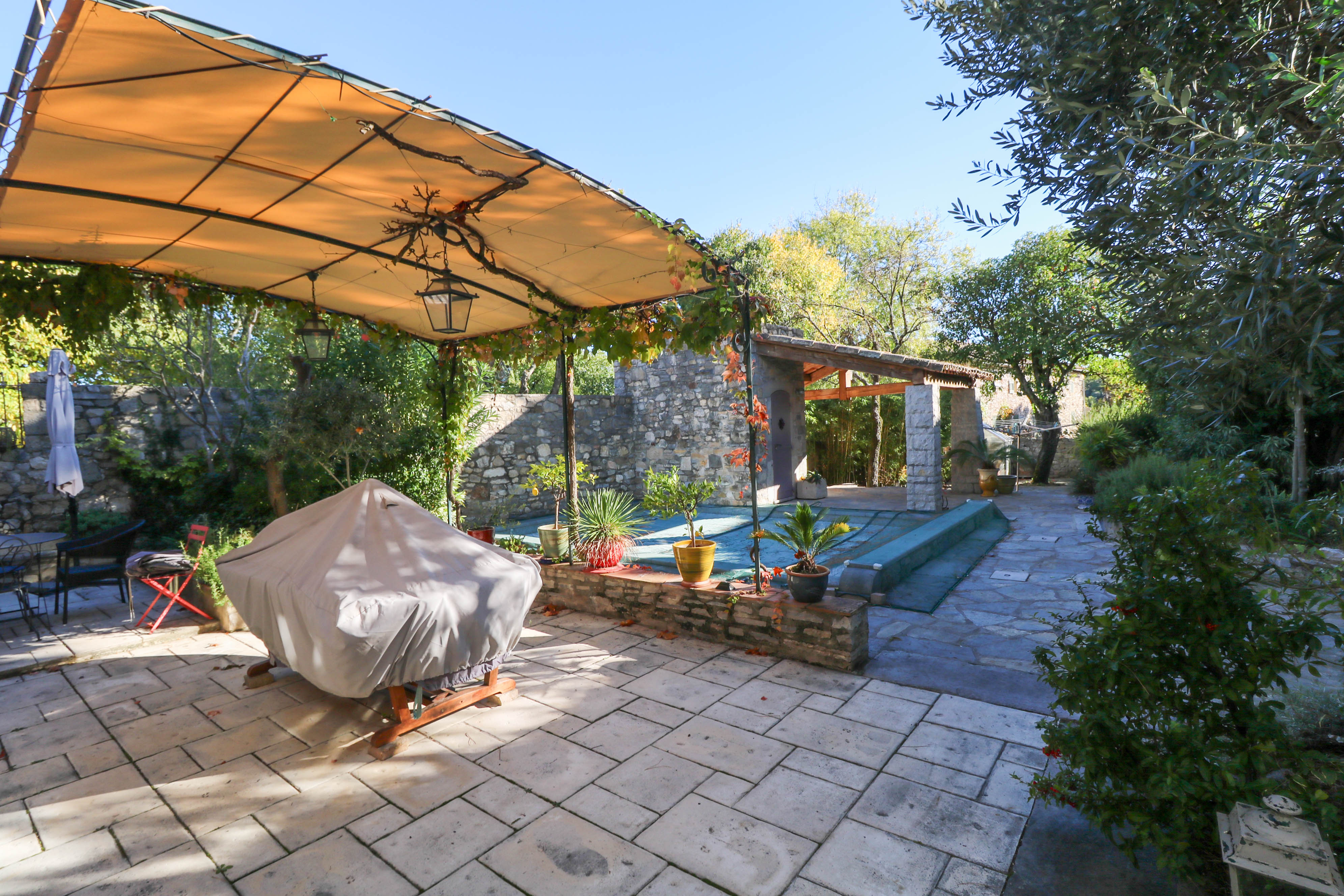 French property for sale in Quissac, Gard - €985,000 - photo 