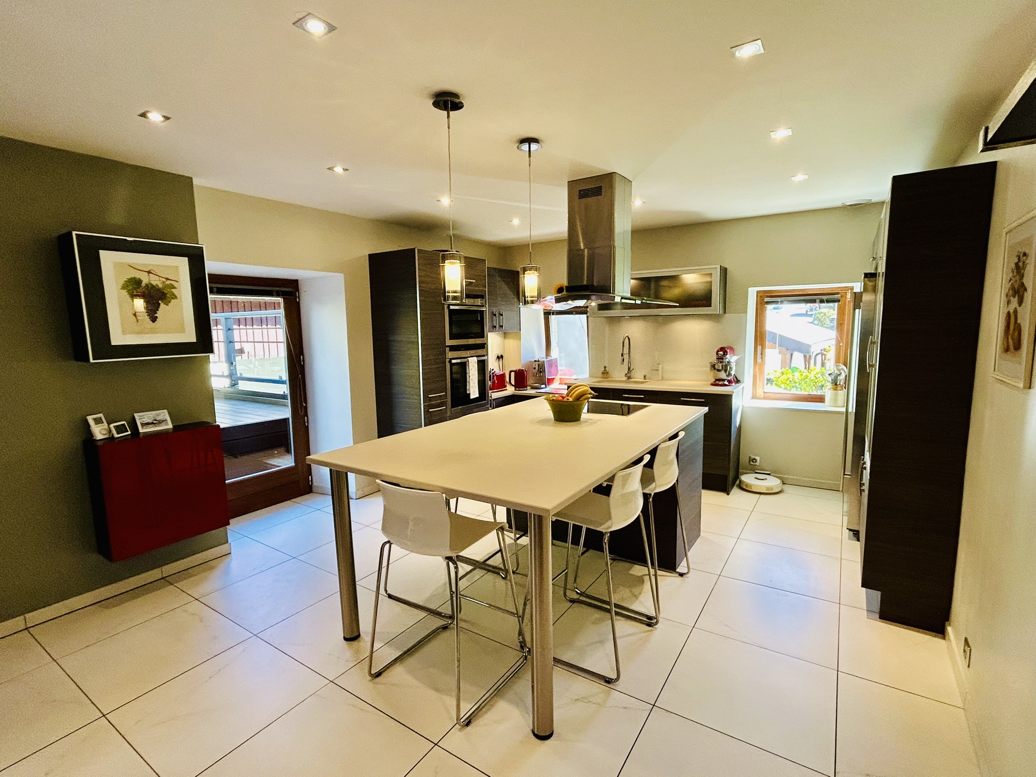 Propriété en France à vendre à Talloires, Haute-Savoie - &#8364;1 040 000 - photo 