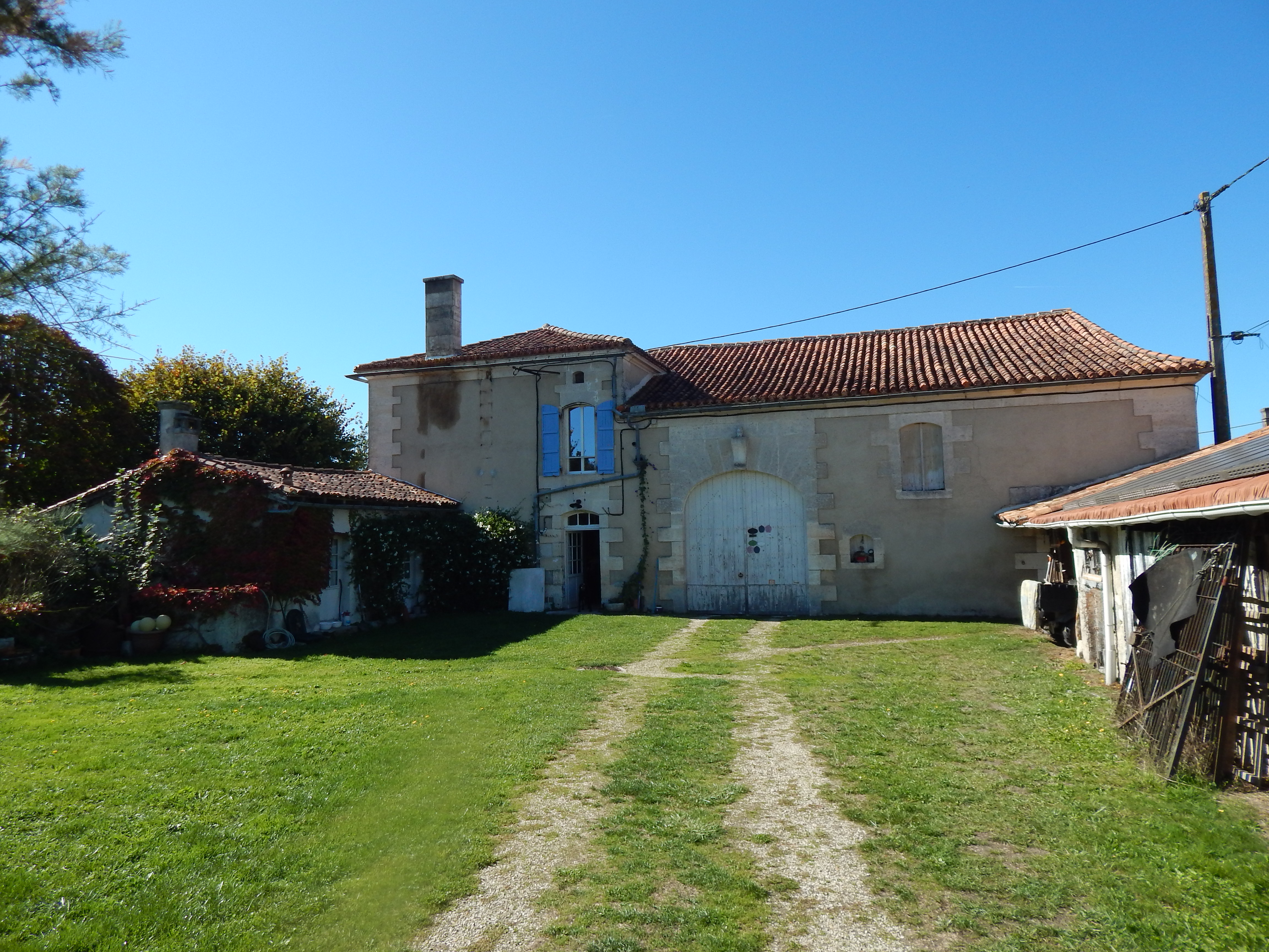 French property for sale in Ronsenac, Charente - €605,000 - photo 