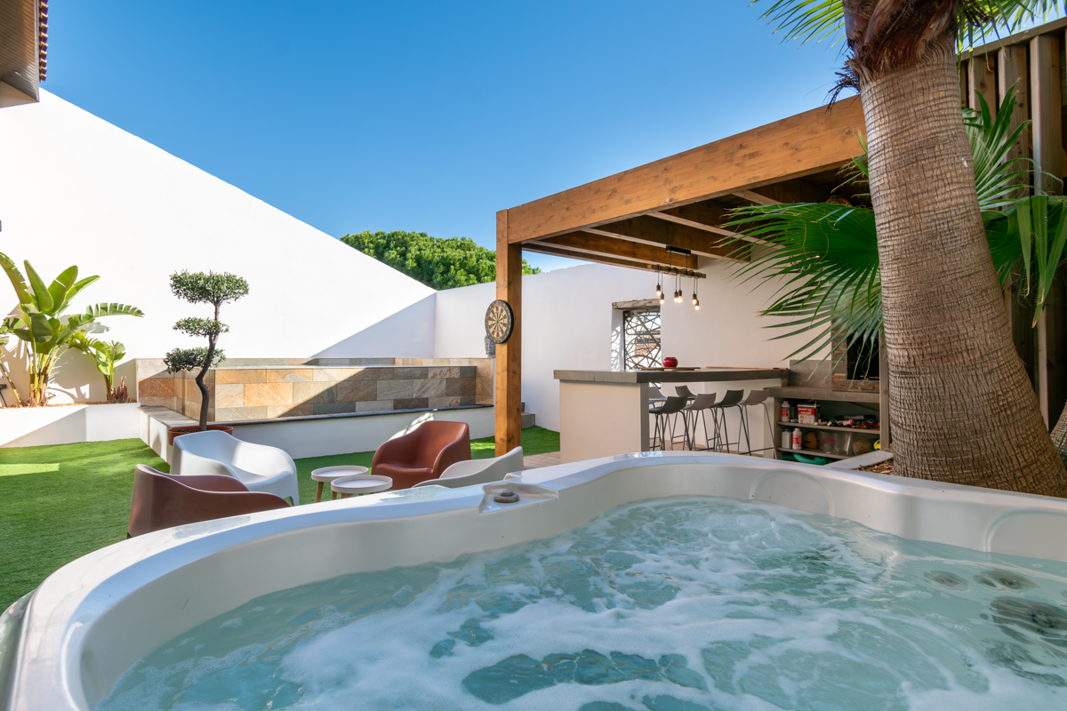 French property for sale in Coursan, Aude - €634,000 - photo 