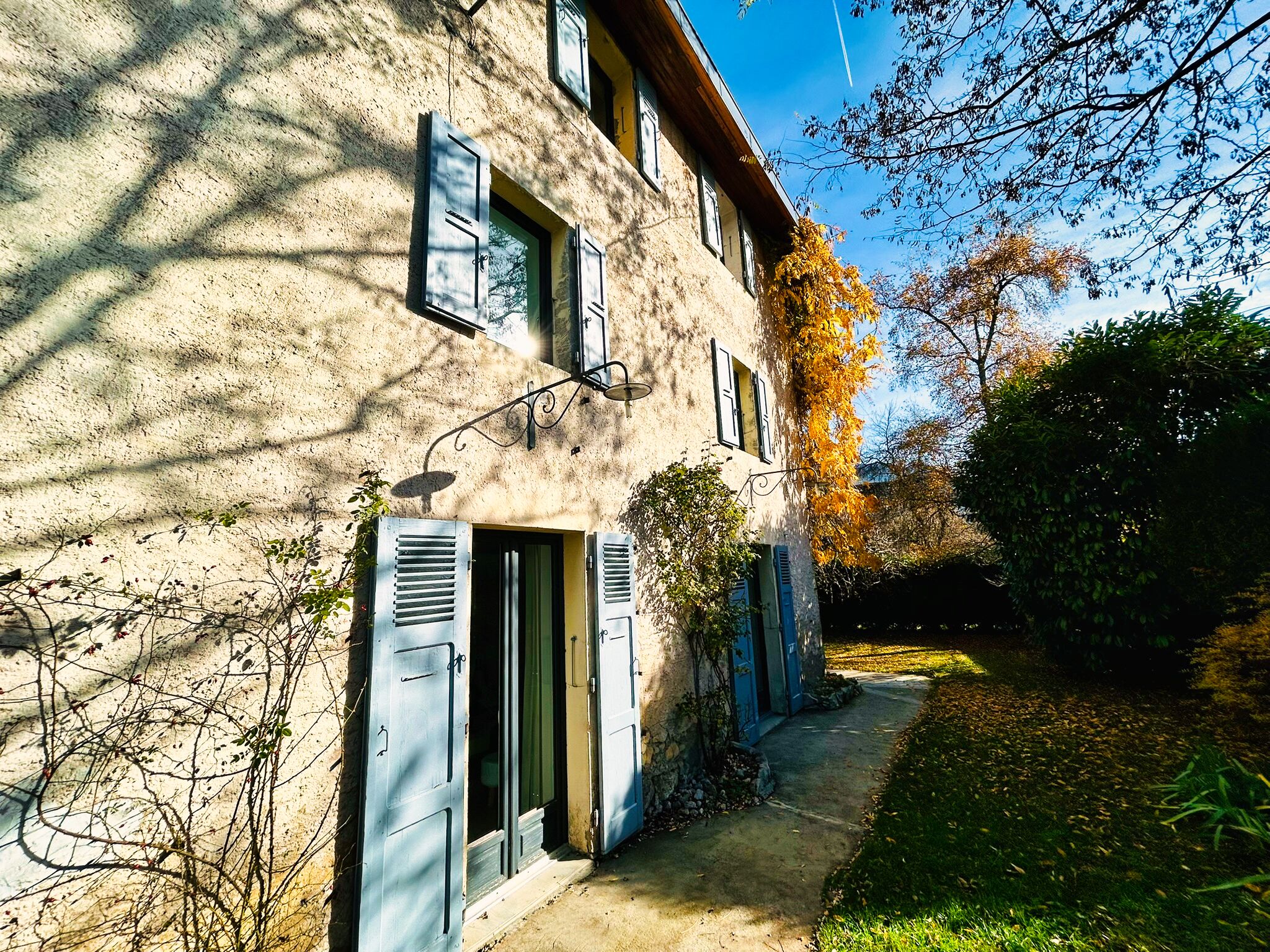 French property for sale in Menthon-Saint-Bernard, Haute-Savoie - €936,000 - photo 