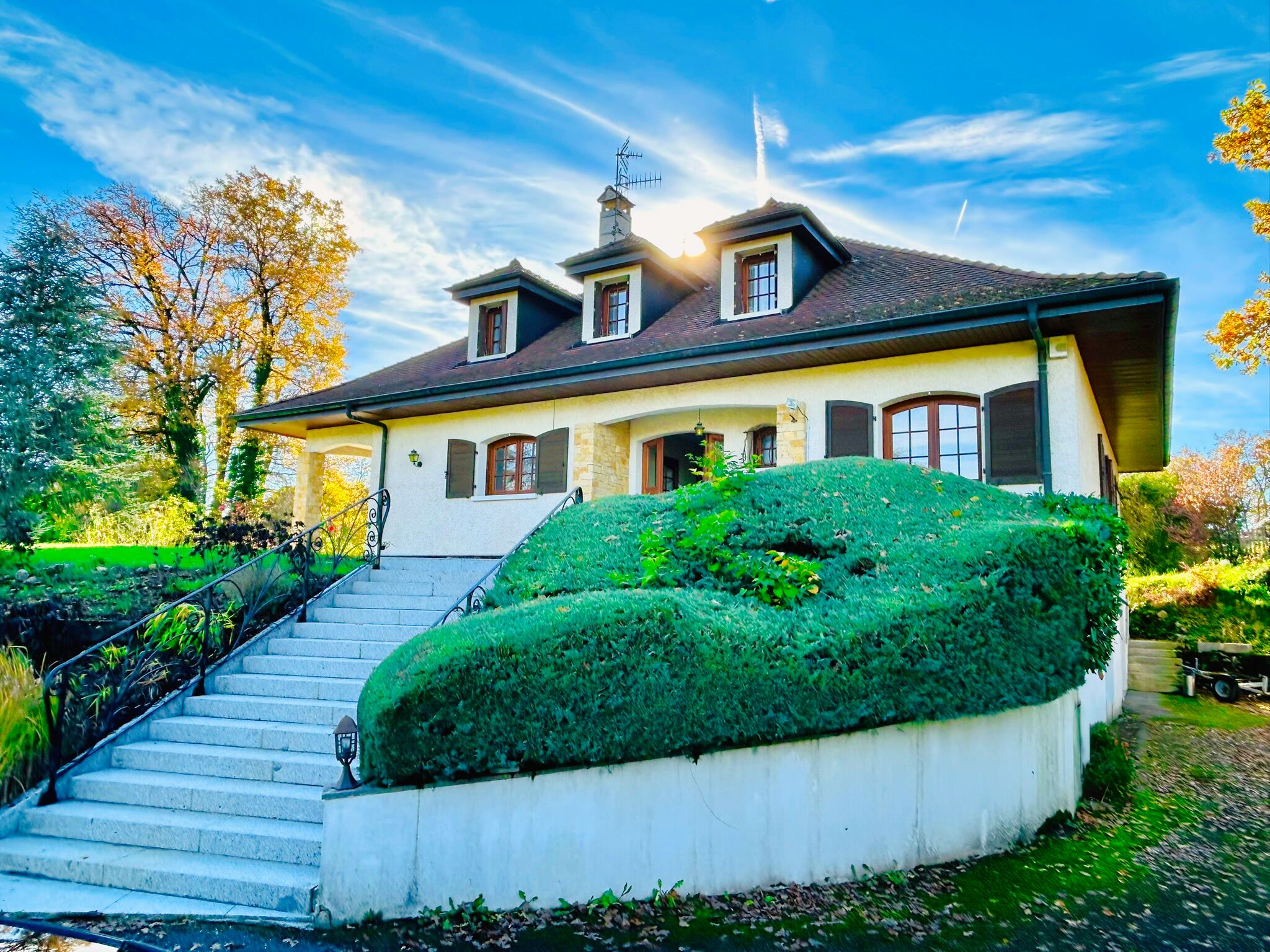 Propriété en France à vendre à Reignier-Ésery, Haute-Savoie - &#8364;1 650 000 - photo 