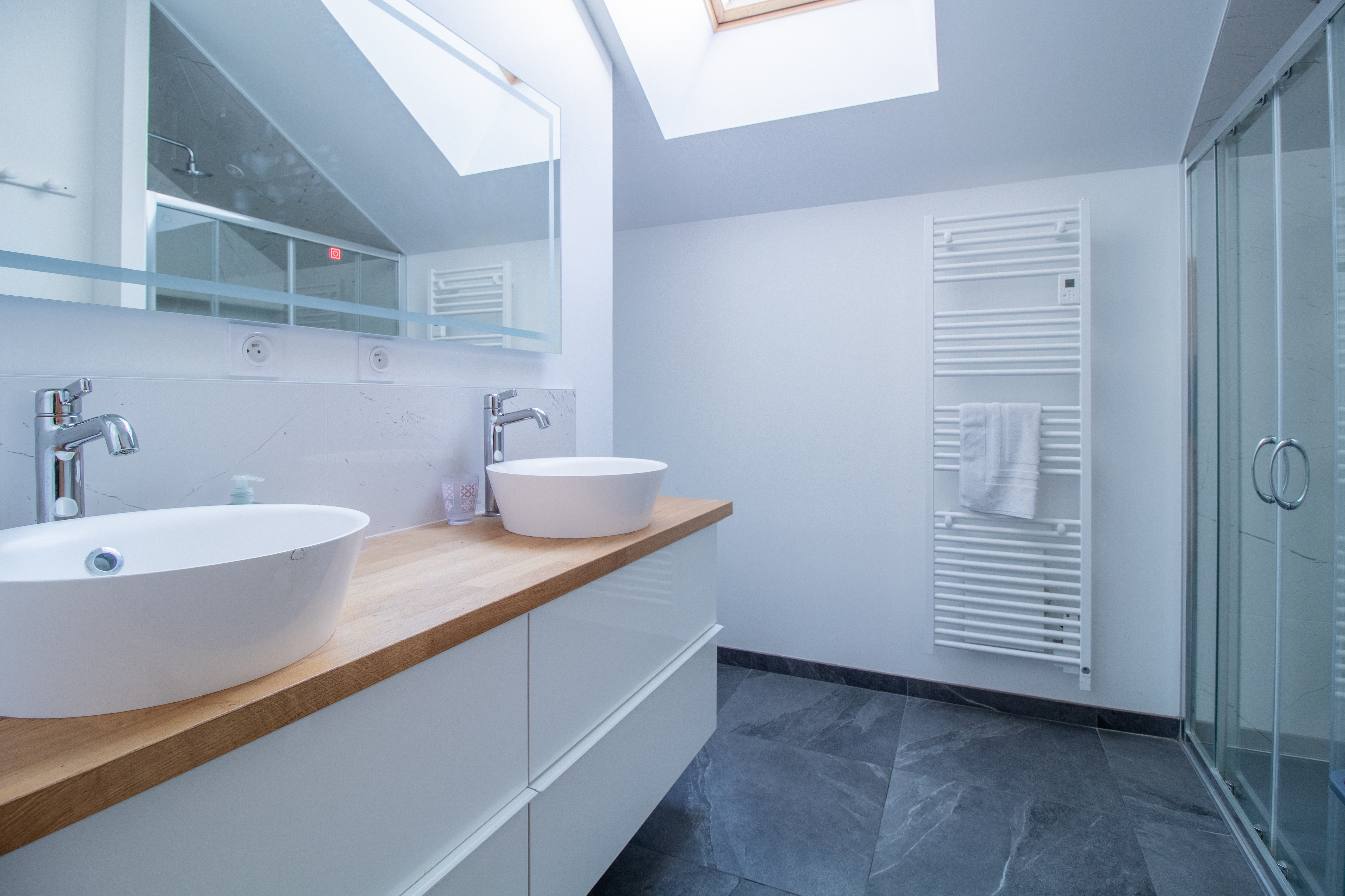 French property for sale in Bozel, Savoie - €885,000 - photo 