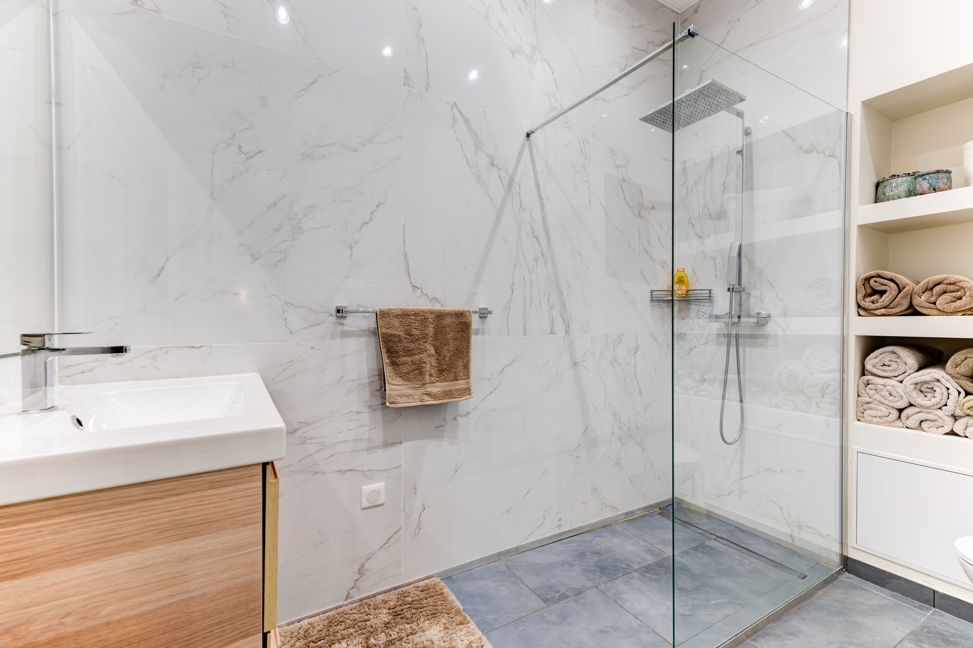 French property for sale in Nice, Alpes-Maritimes - €630,000 - photo 