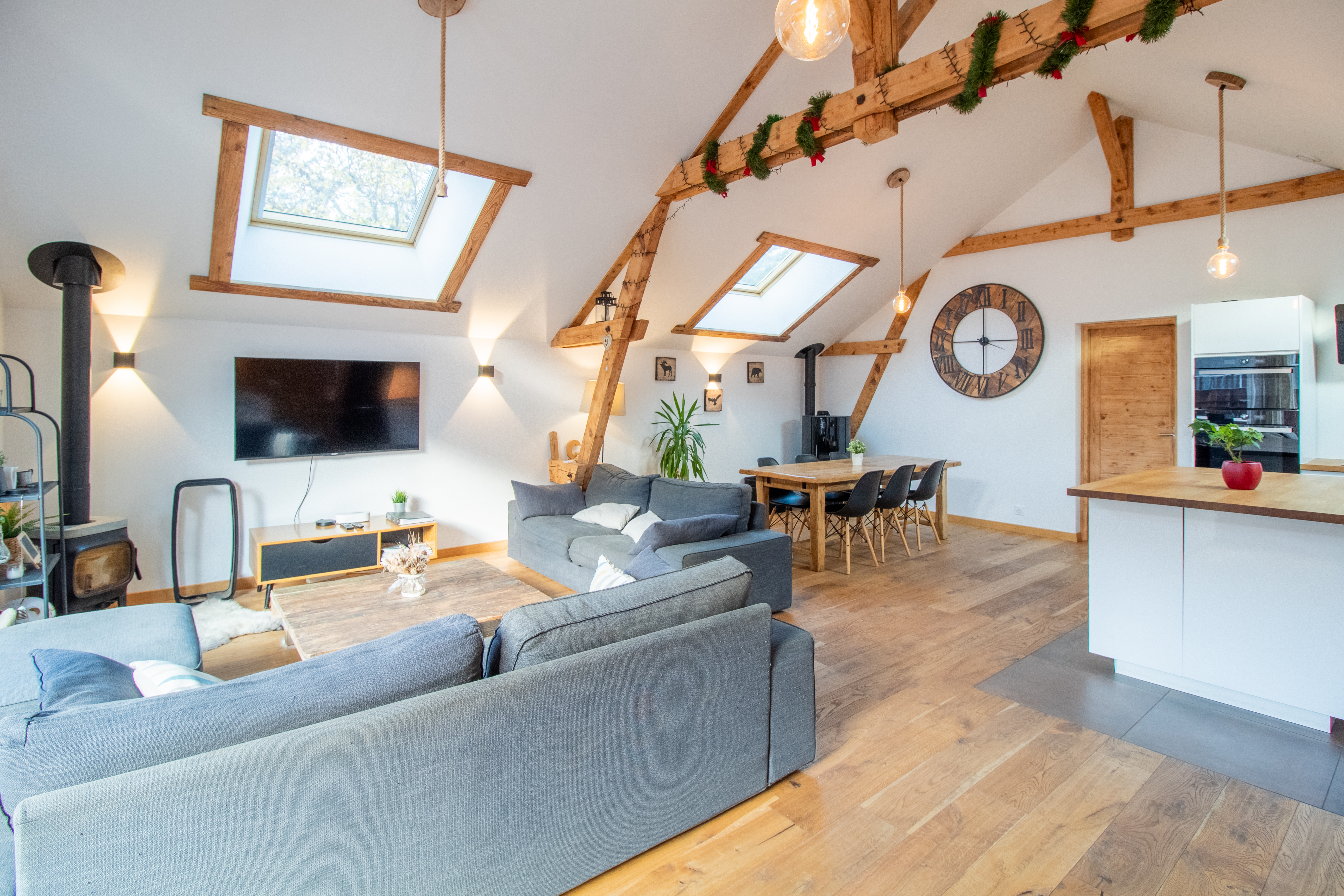 Propriété en France à vendre à Bozel, Savoie - €885 000 - photo 