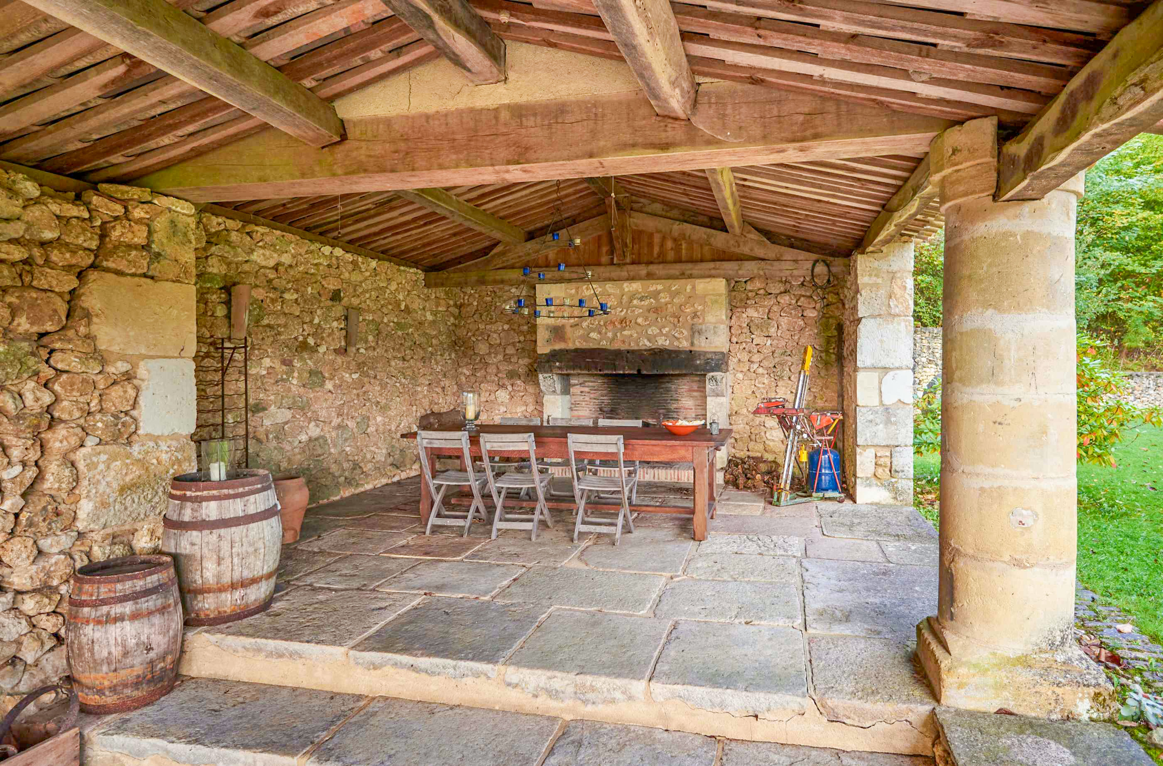 Propriété en France à vendre à Montagnac-la-Crempse, Dordogne - &#8364;1 908 000 - photo 