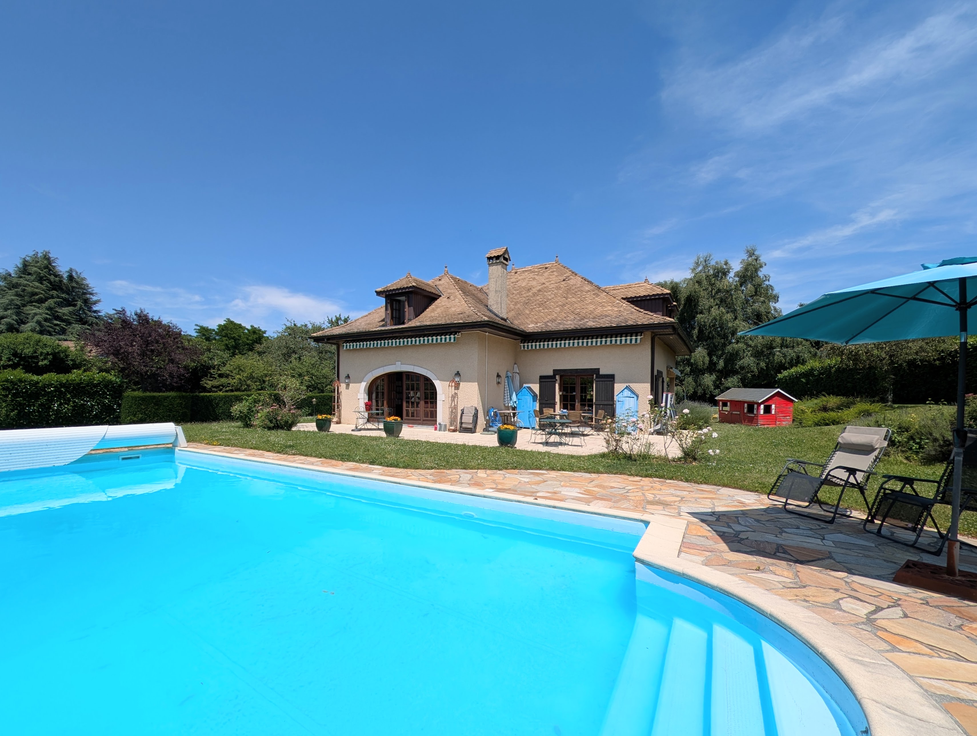Propriété en France à vendre à Nernier, Haute-Savoie - &#8364;1 298 000 - photo 