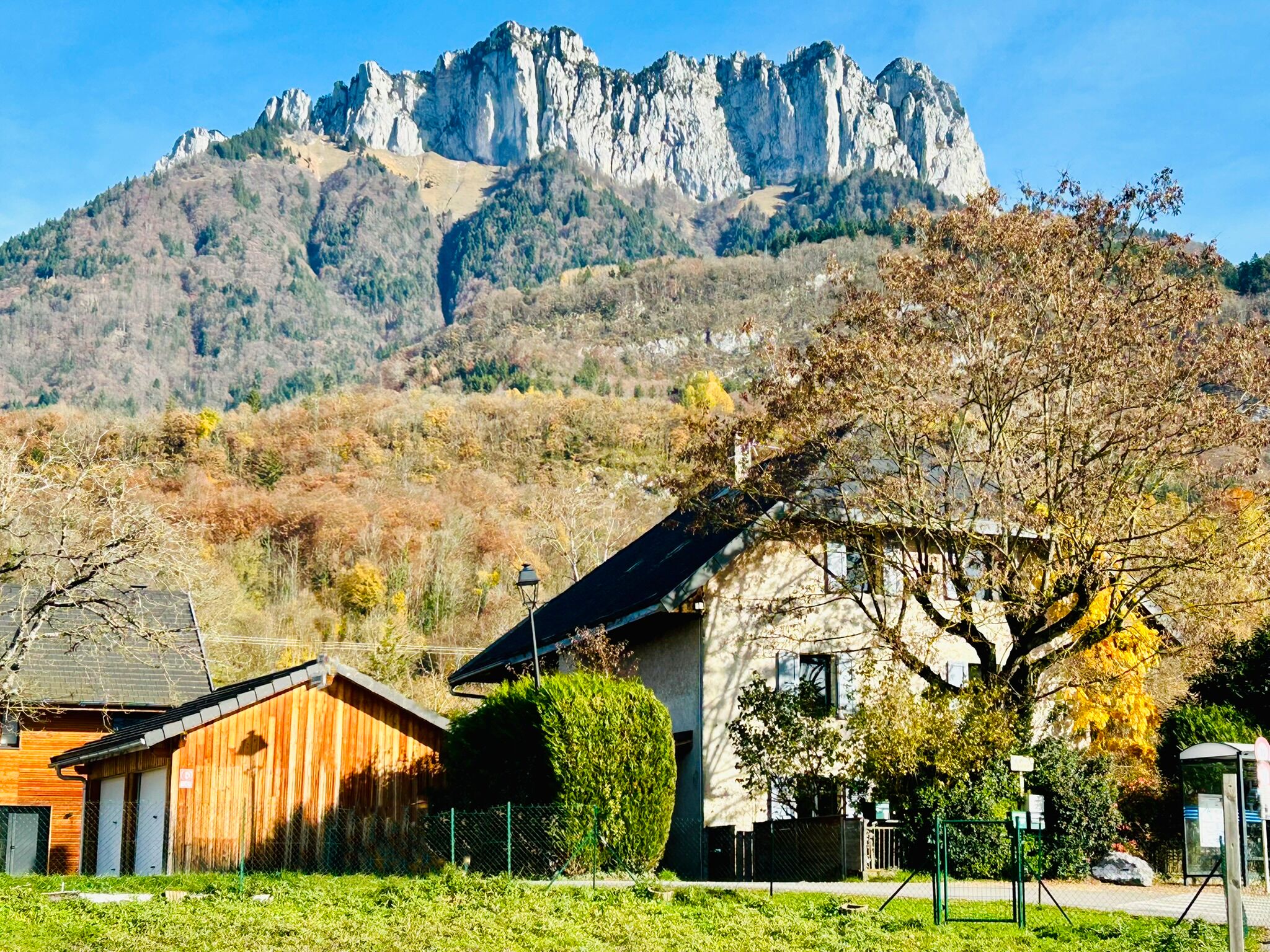 French property for sale in Menthon-Saint-Bernard, Haute-Savoie - €936,000 - photo 