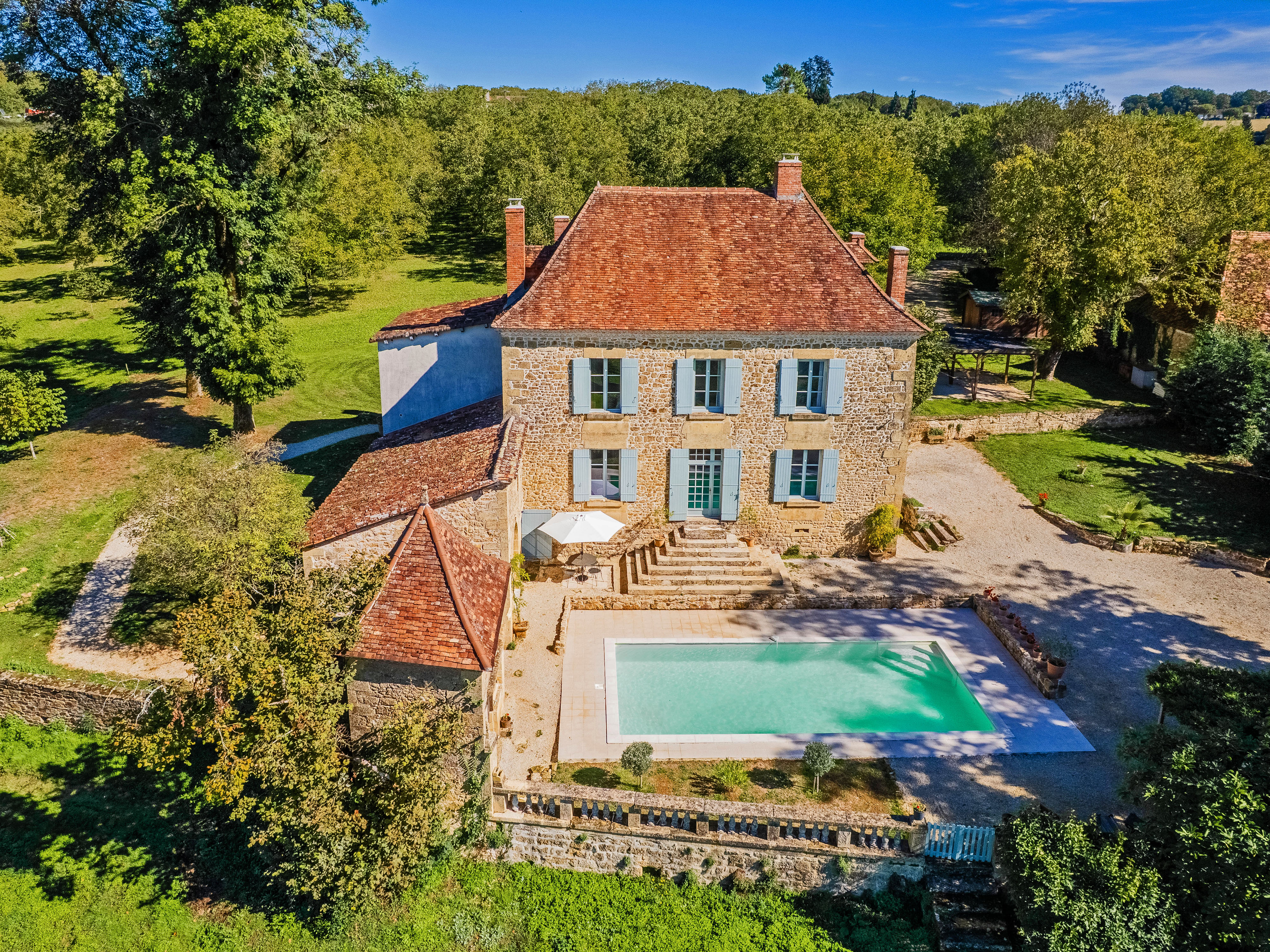 French property for sale in Nanthiat, Dordogne - €899,000 - photo 