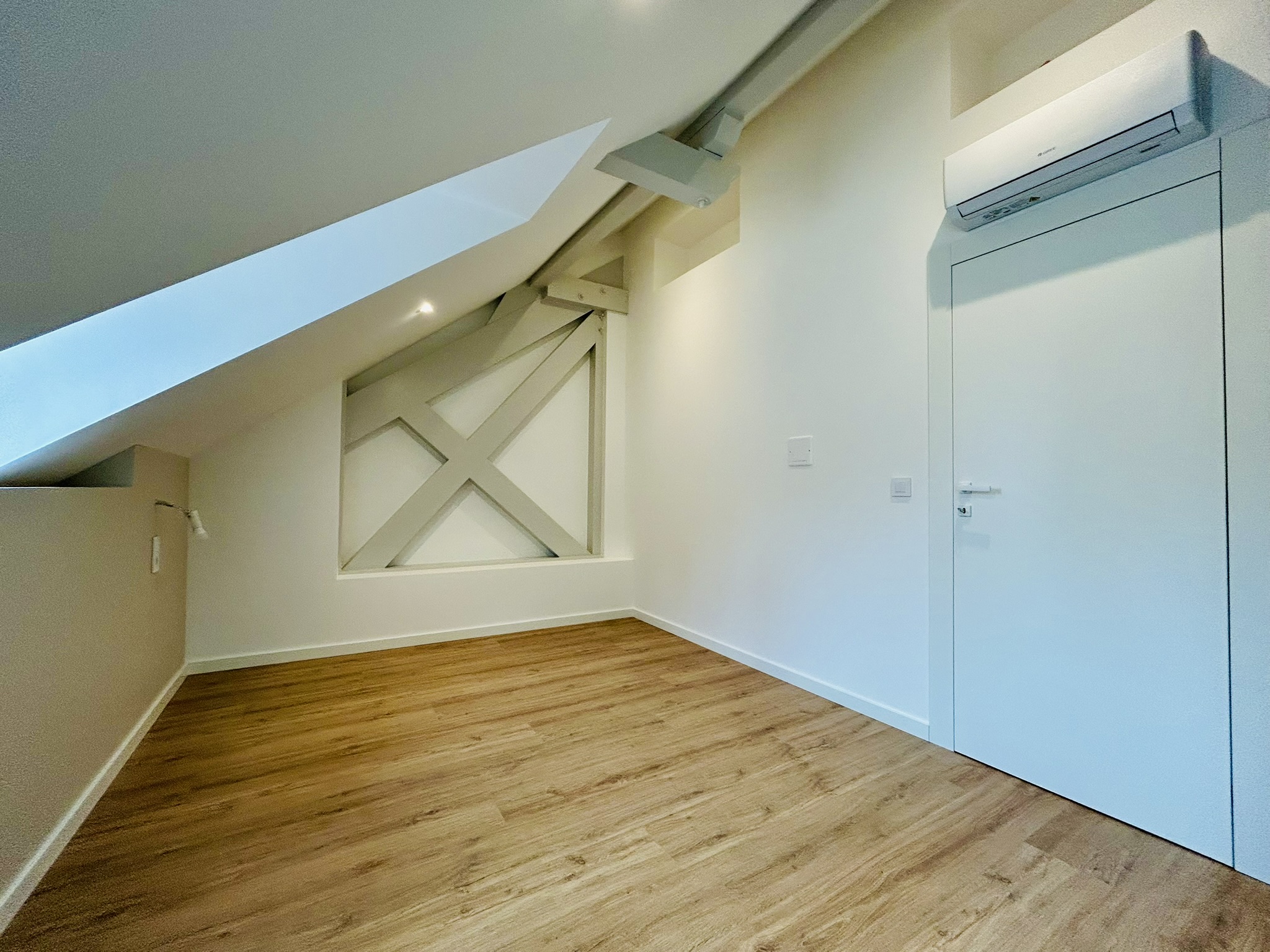 French property for sale in Annecy, Haute-Savoie - €859,500 - photo 