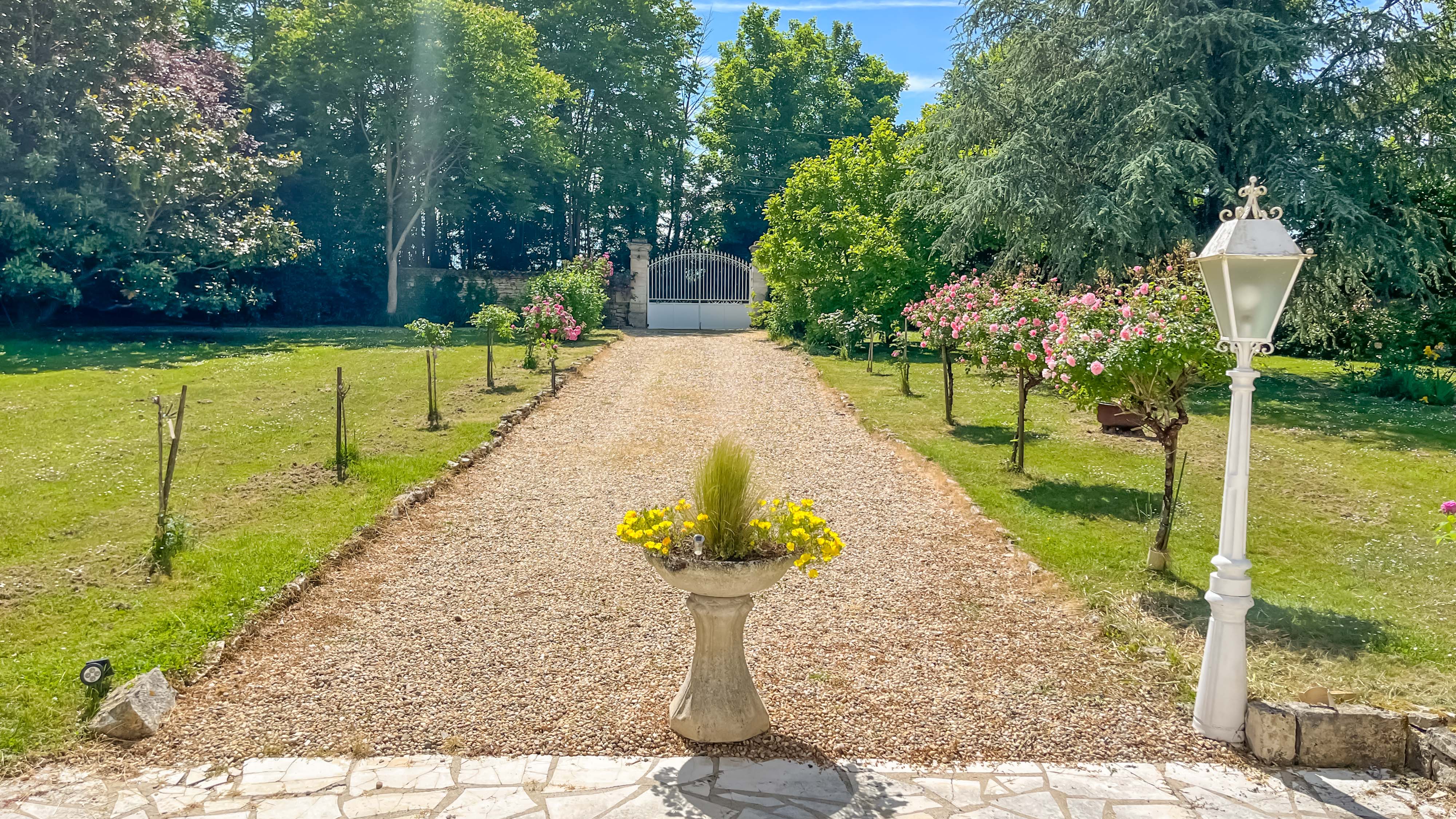 French property for sale in Ruffec, Charente - €524,750 - photo 