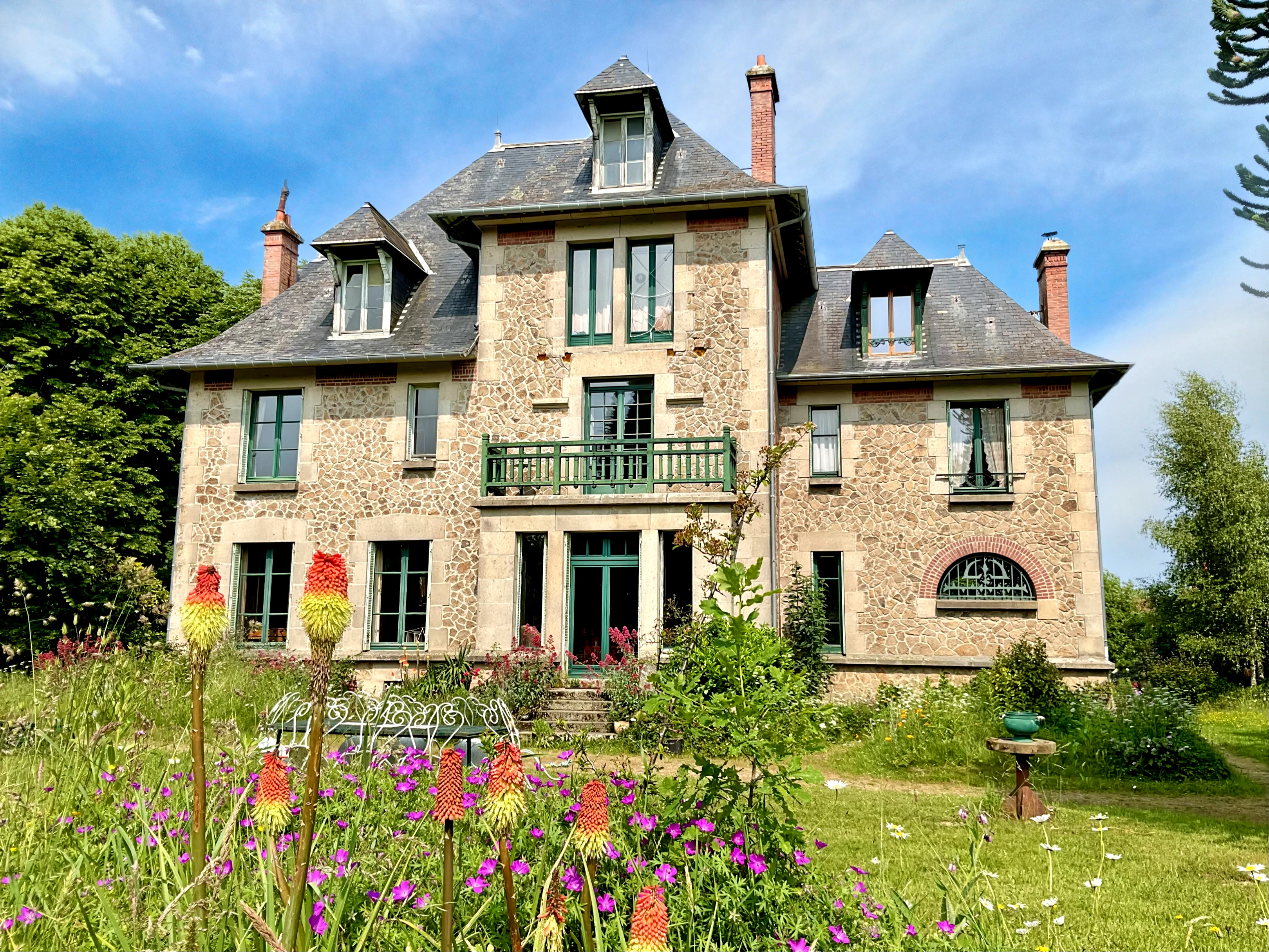 Propriété en France à vendre à Vallière, Creuse - €583 000 - photo 