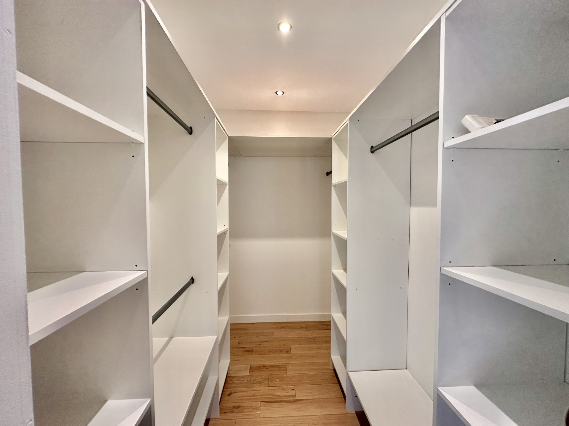 French property for sale in Antibes, Alpes-Maritimes - €425,000 - photo 