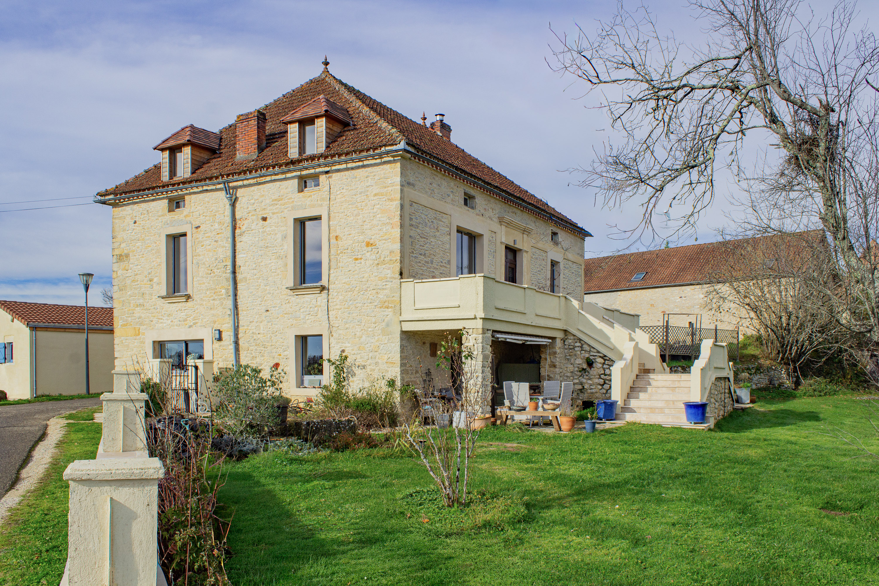 French property for sale in Lavercantière, Lot - €480,180 - photo 