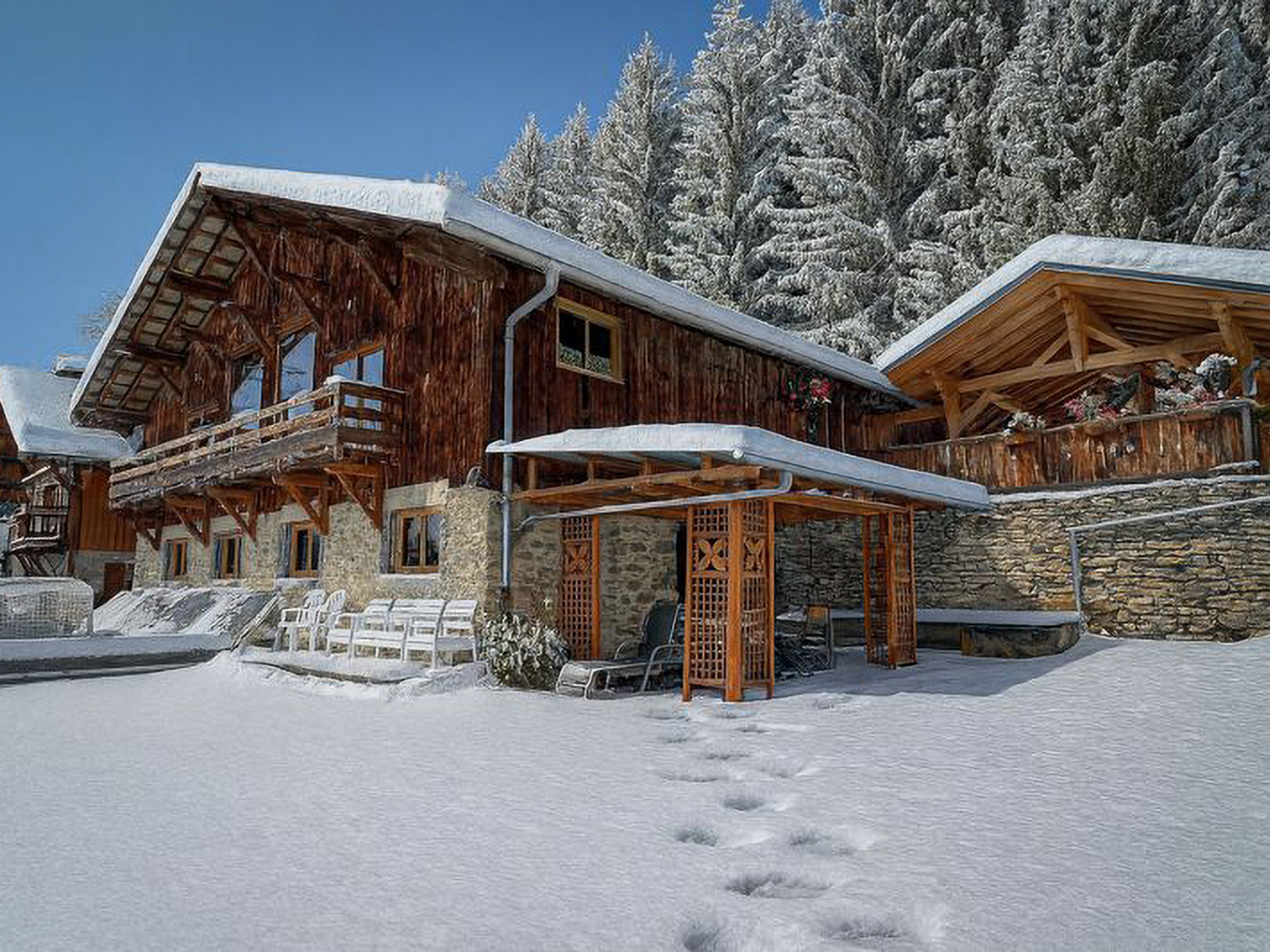 French property for sale in Verchaix, Haute-Savoie - €950,000 - photo 