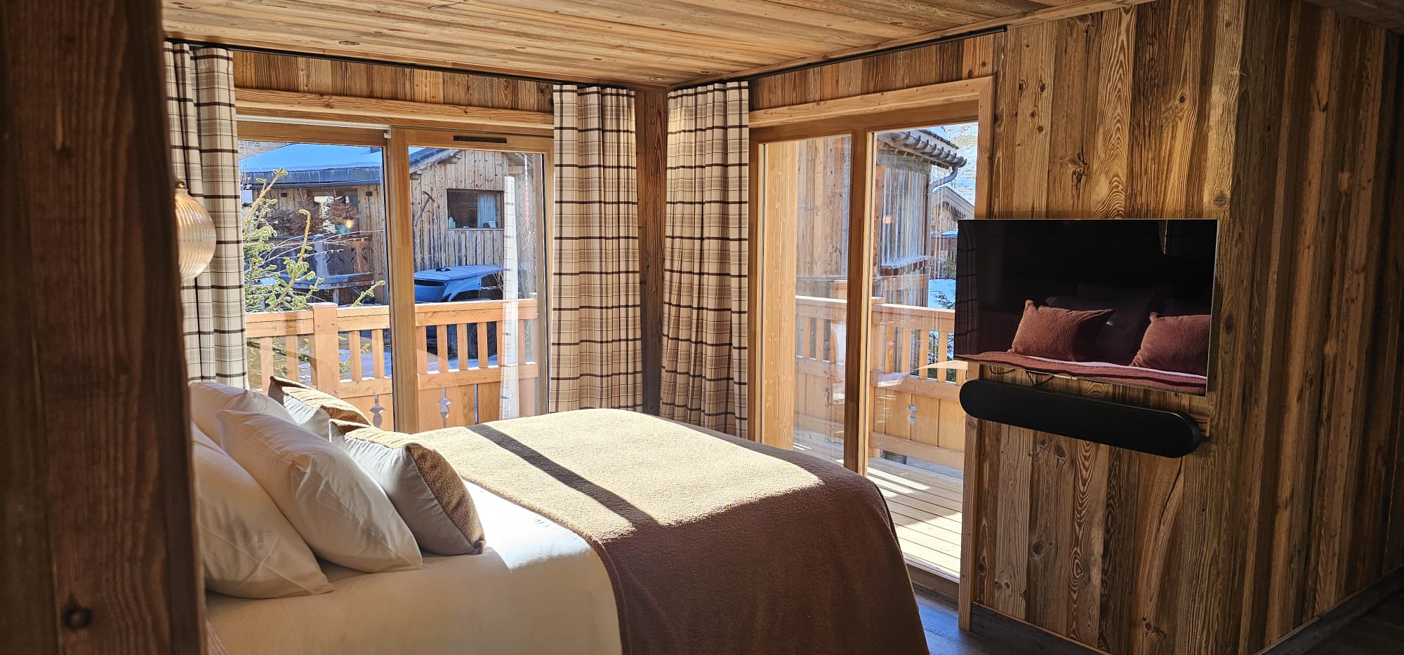 French property for sale in MERIBEL LES ALLUES, Savoie - €5,450,000 - photo 