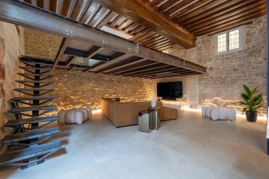 French property for sale in Paris 4e Arrondissement, Paris - €1,460,000 - photo 