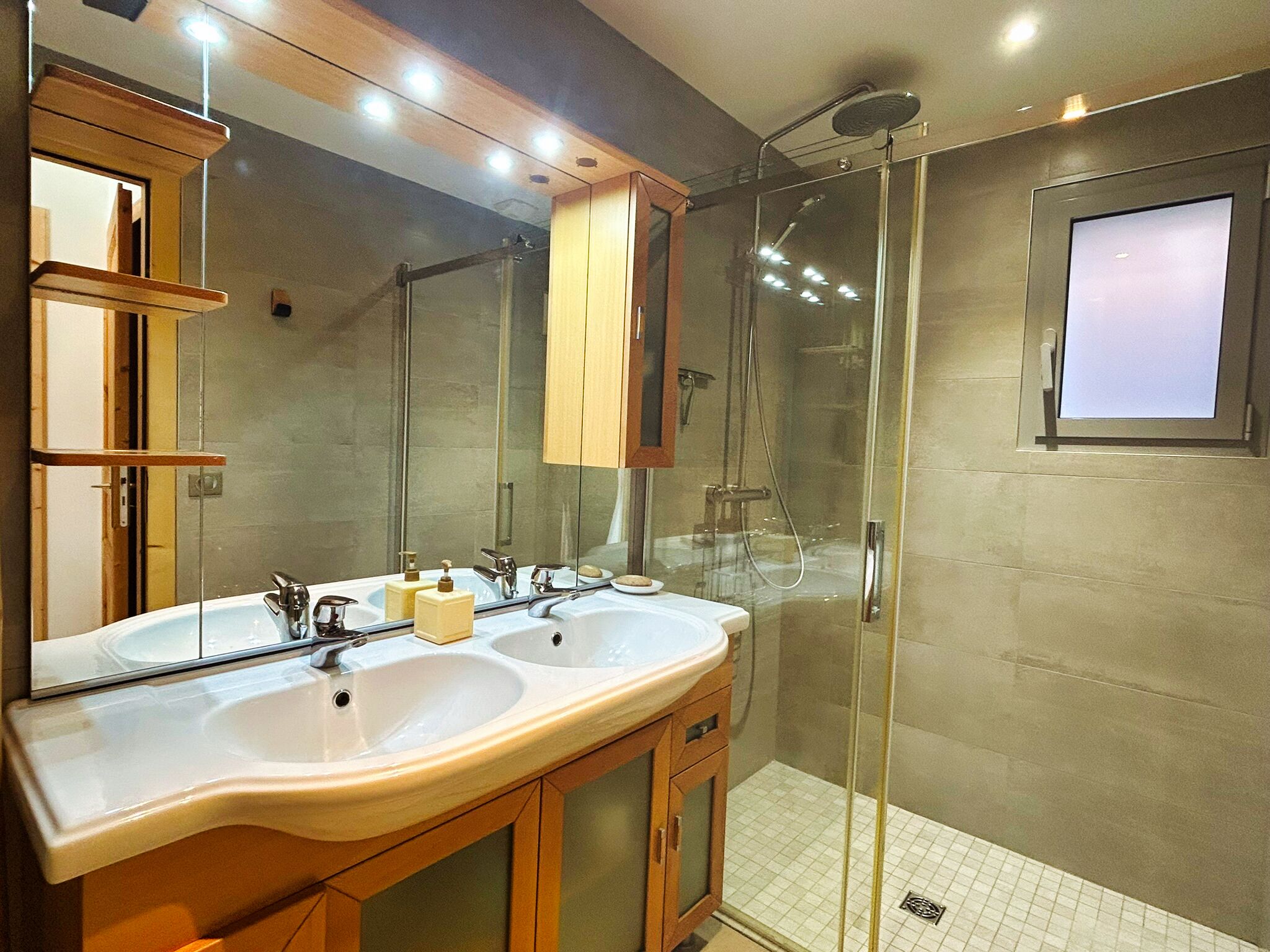 French property for sale in Les Villards-sur-Thônes, Haute-Savoie - €970,000 - photo 