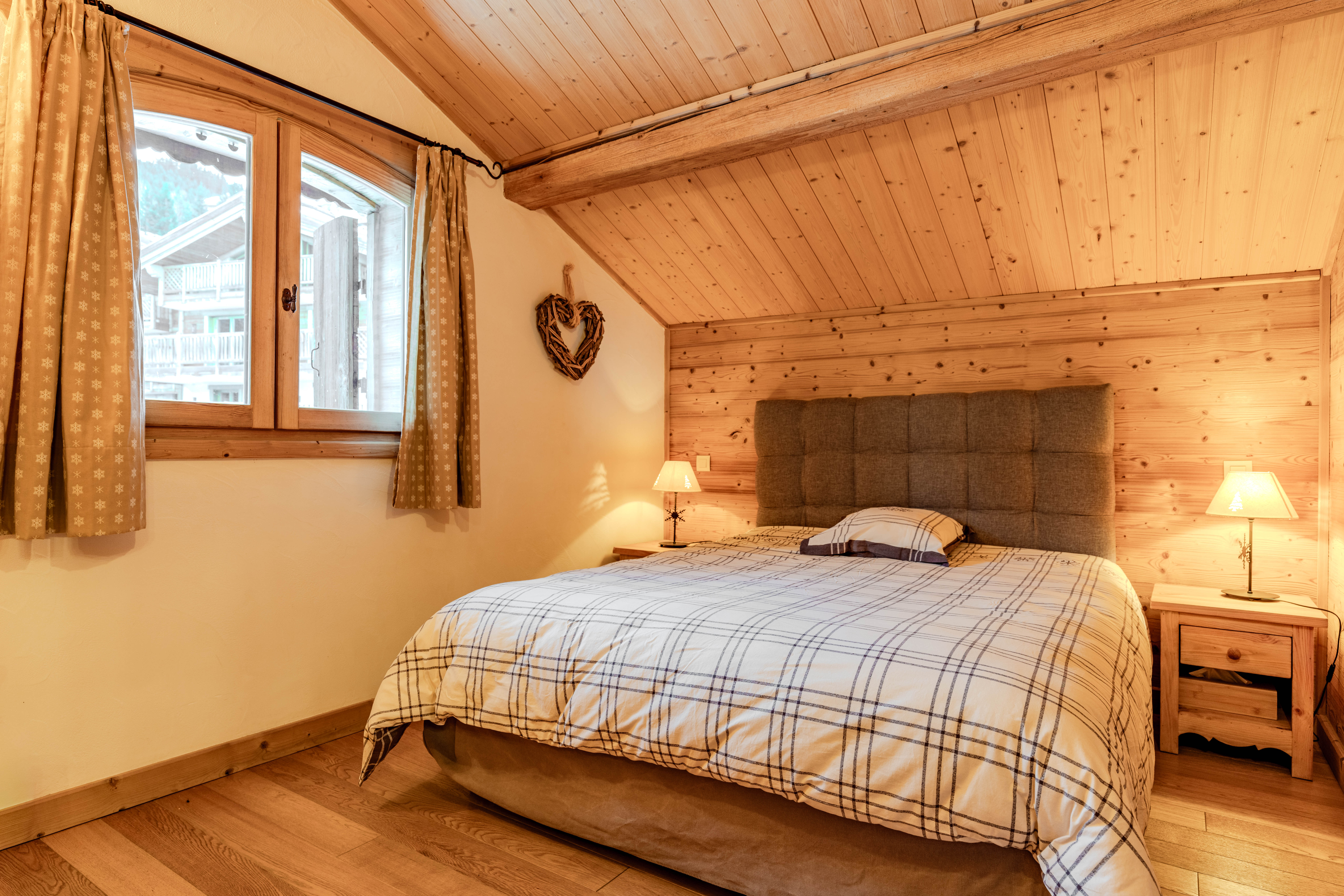 French property for sale in Courchevel, Savoie - €6,200,000 - photo 