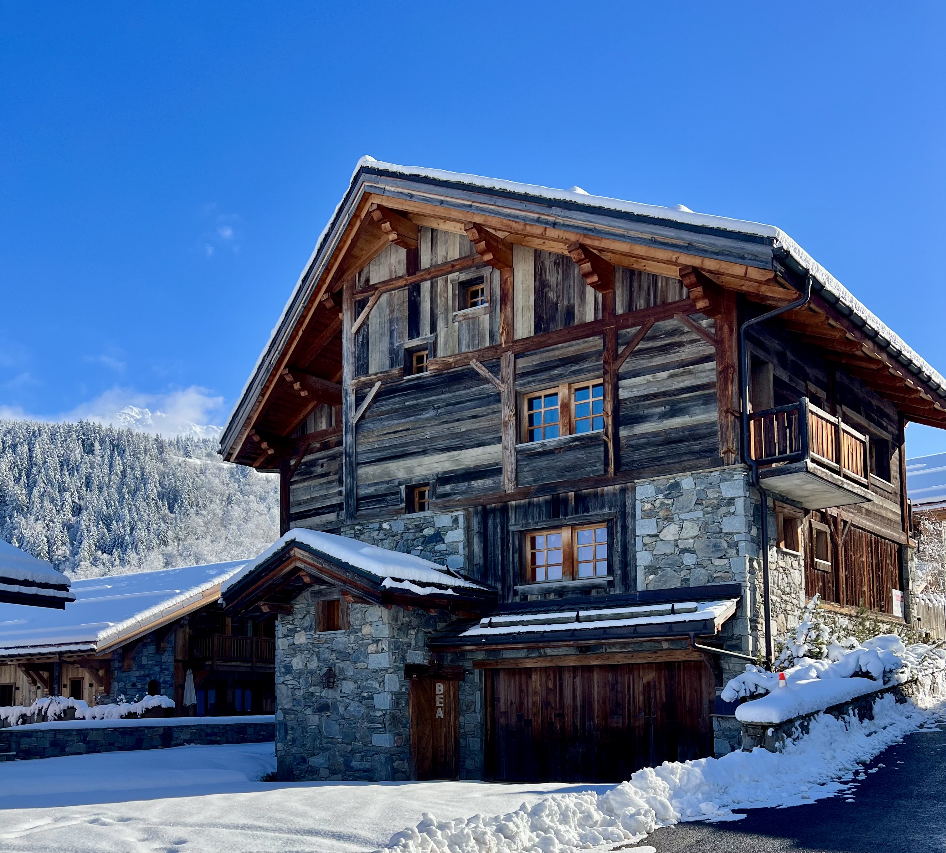 Propriété en France à vendre à MERIBEL LES ALLUES, Savoie - €4 050 000 - photo 