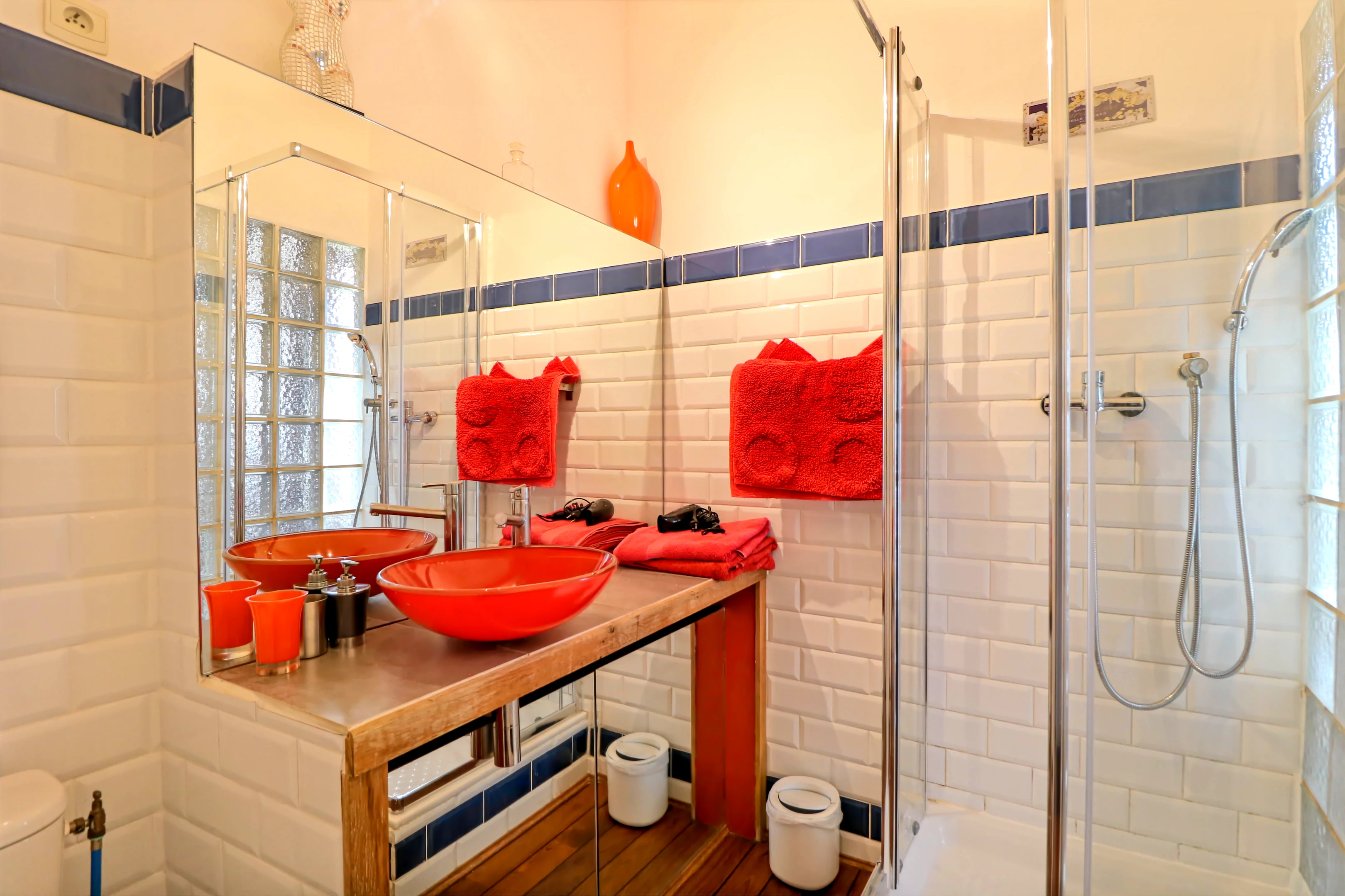 French property for sale in Arles, Bouches-du-Rhône - €1,390,000 - photo 