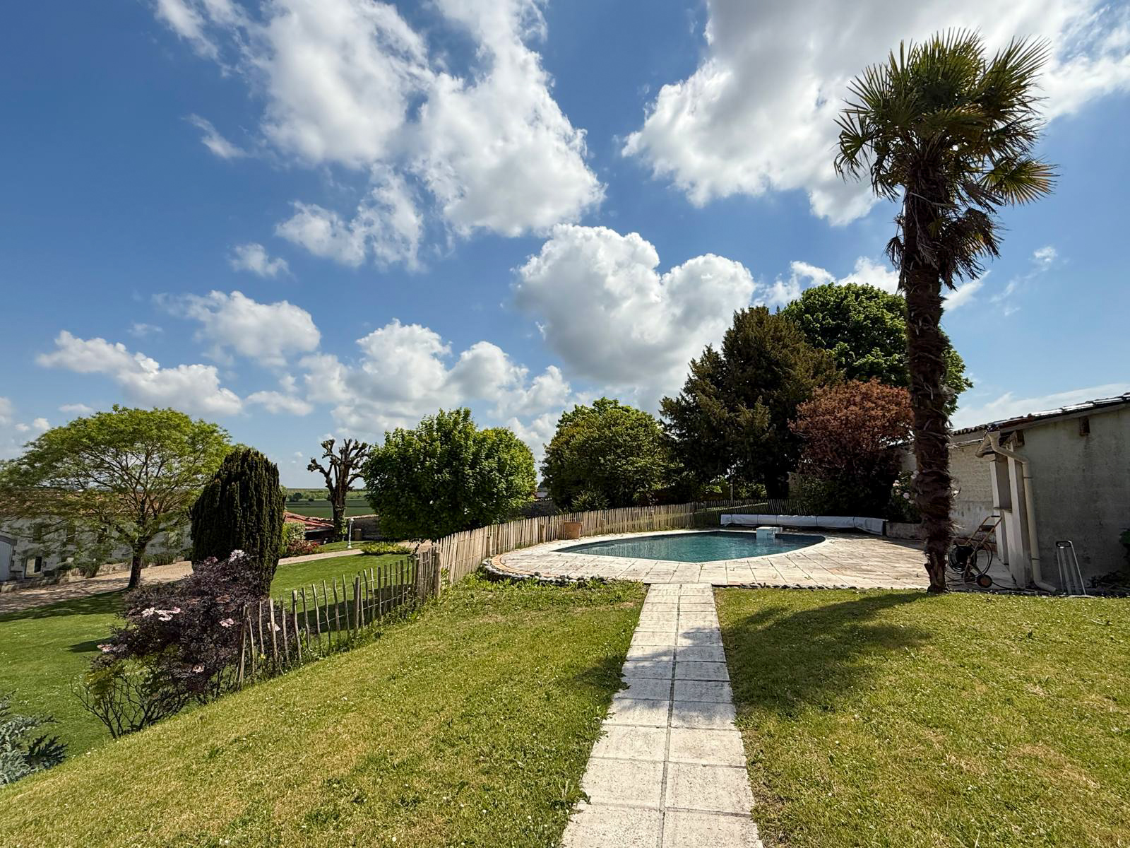 French property for sale in Cognac, Charente - €790,000 - photo 