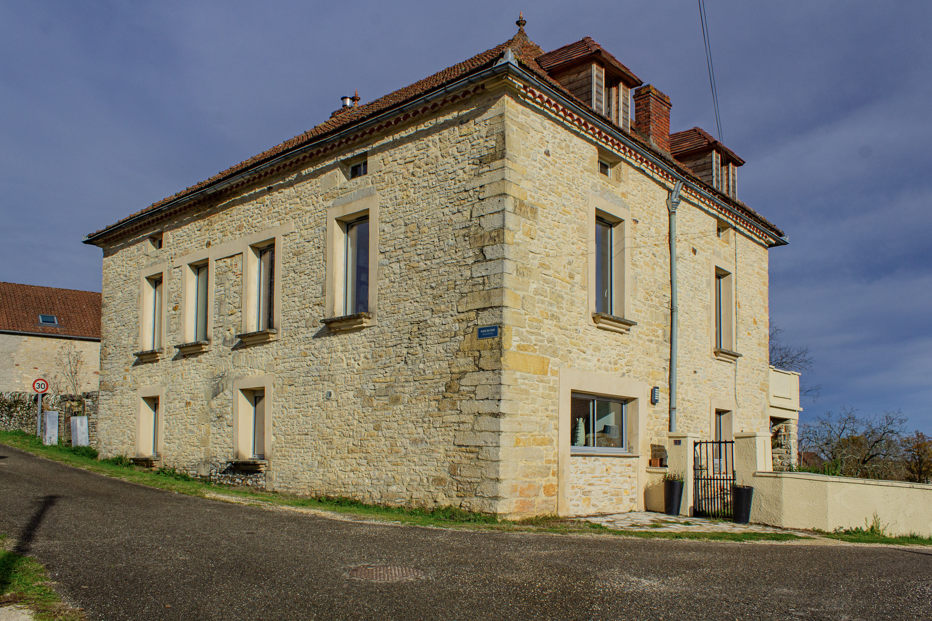 French property for sale in Lavercantière, Lot - €480,180 - photo 