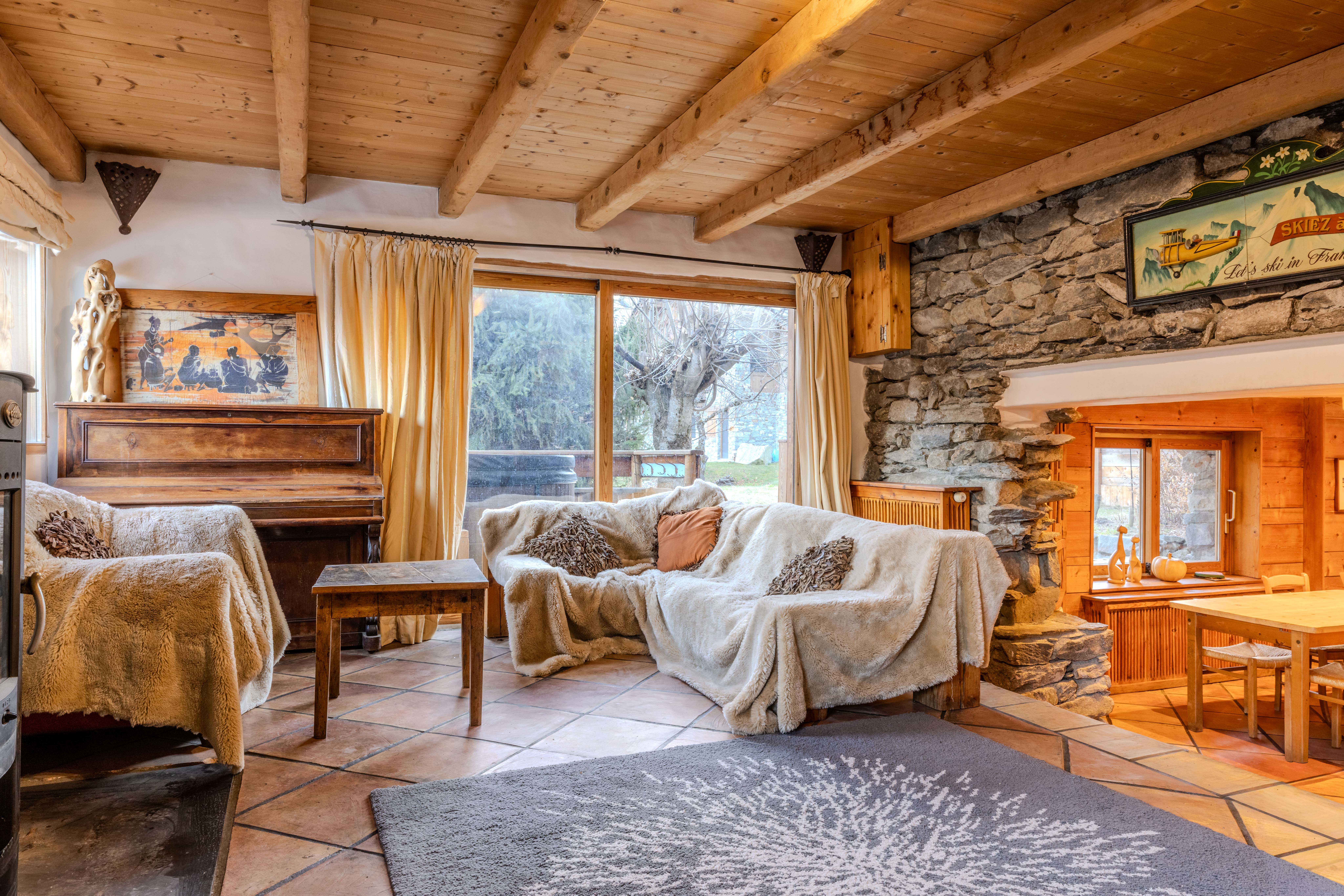 Propriété en France à vendre à Les Allues, Savoie - €1 190 000 - photo 